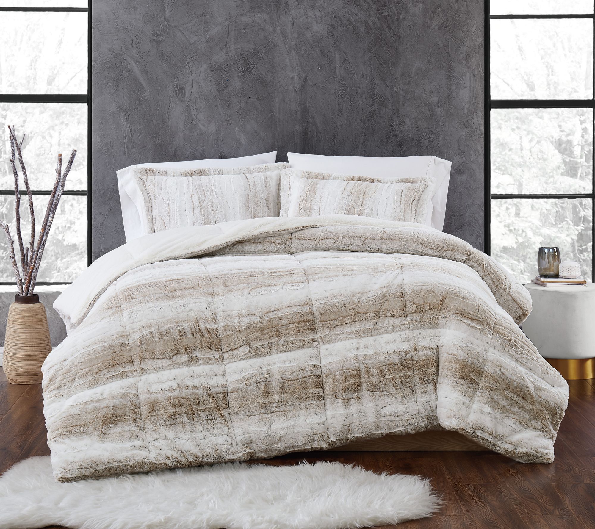 Christian Siriano Snow Leopard Full/Queen Comforter