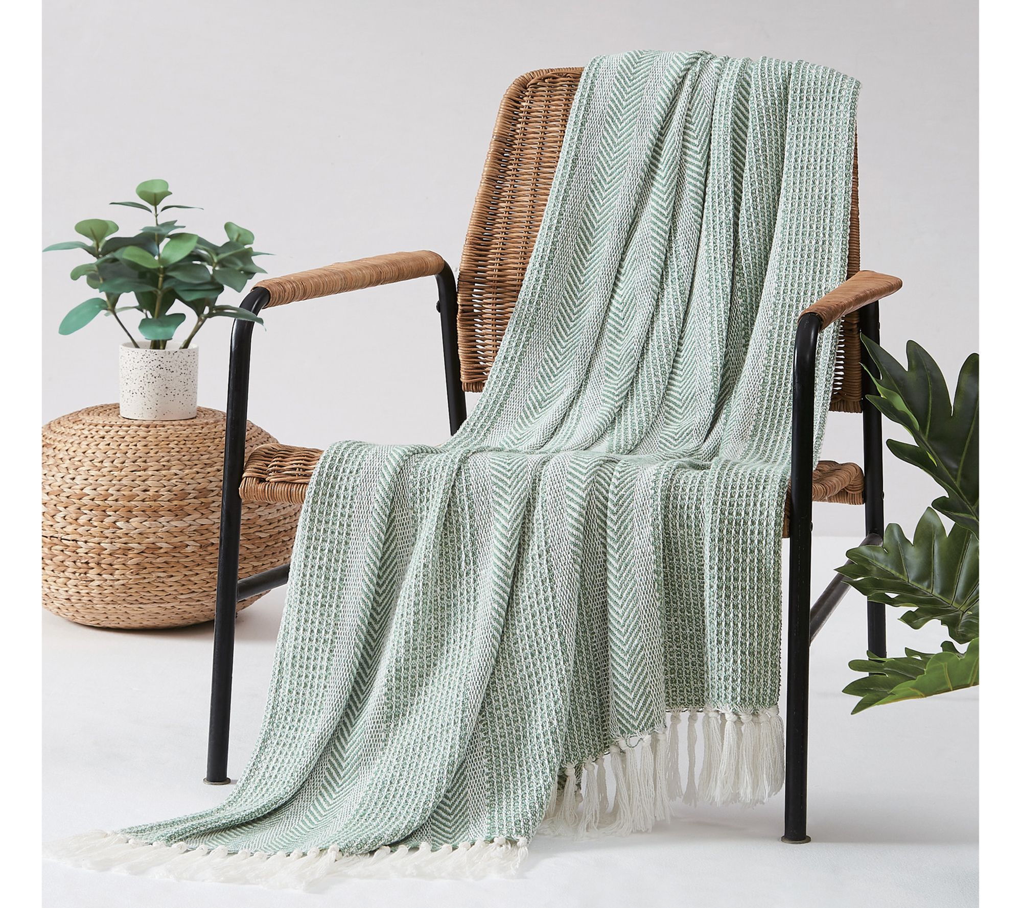 Oceanfront Resort Textured Stripe 50x60 Throw