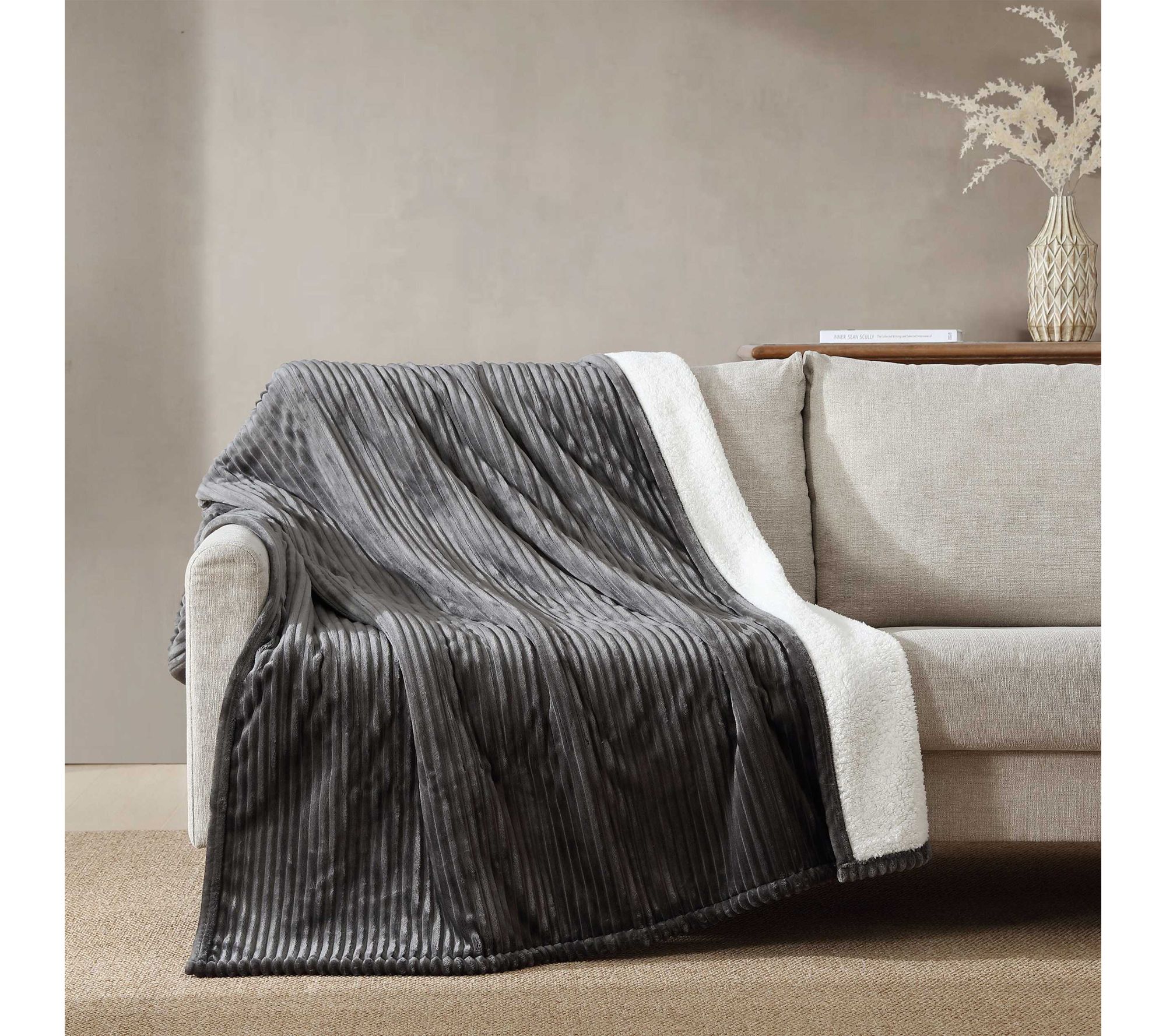 Eddie Bauer Mountain Valley Grey Plush 50"x70"Heated Throw
