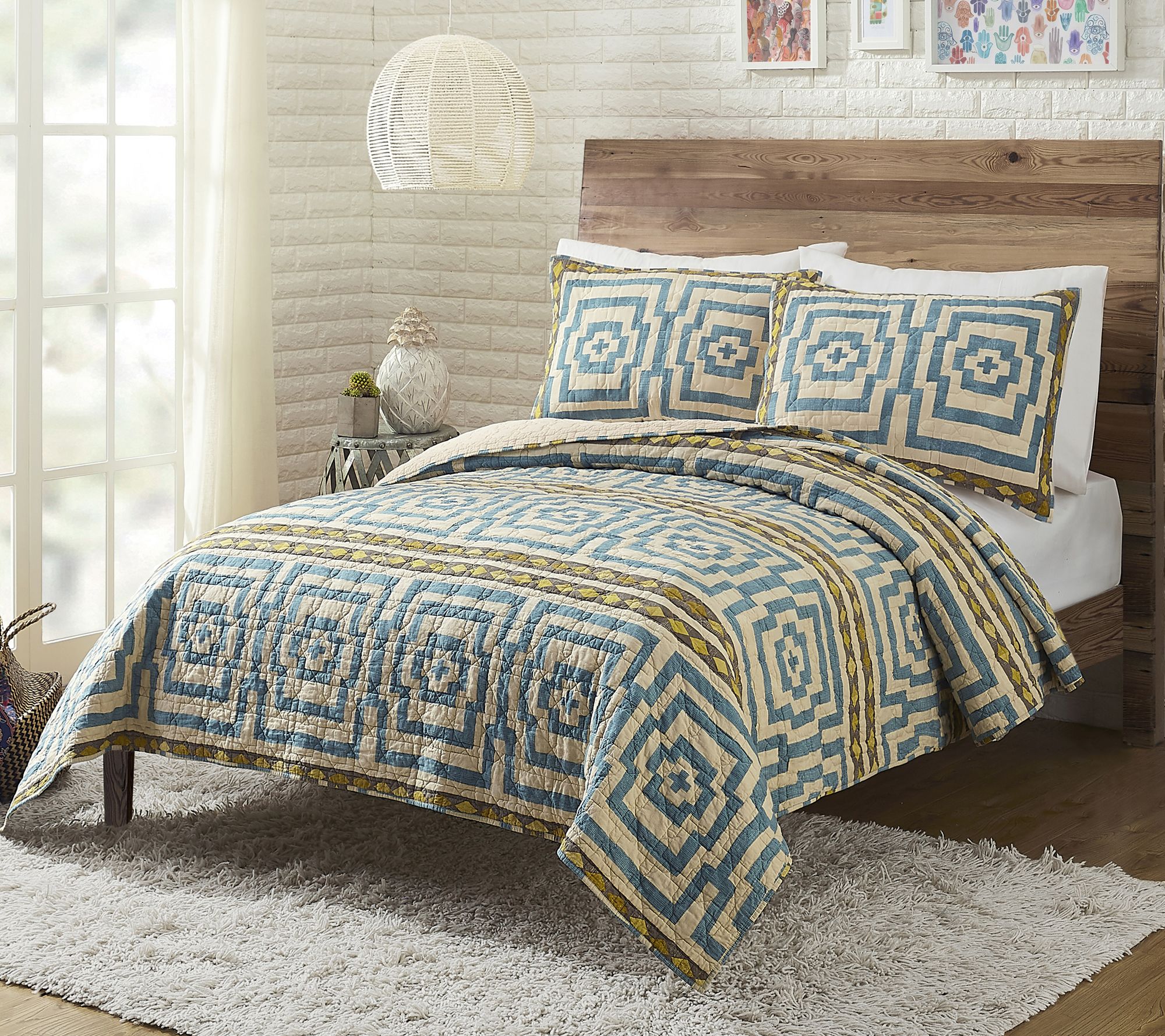 Makers Collective Hypnotic Full/Queen 3-Piece Quilt Set