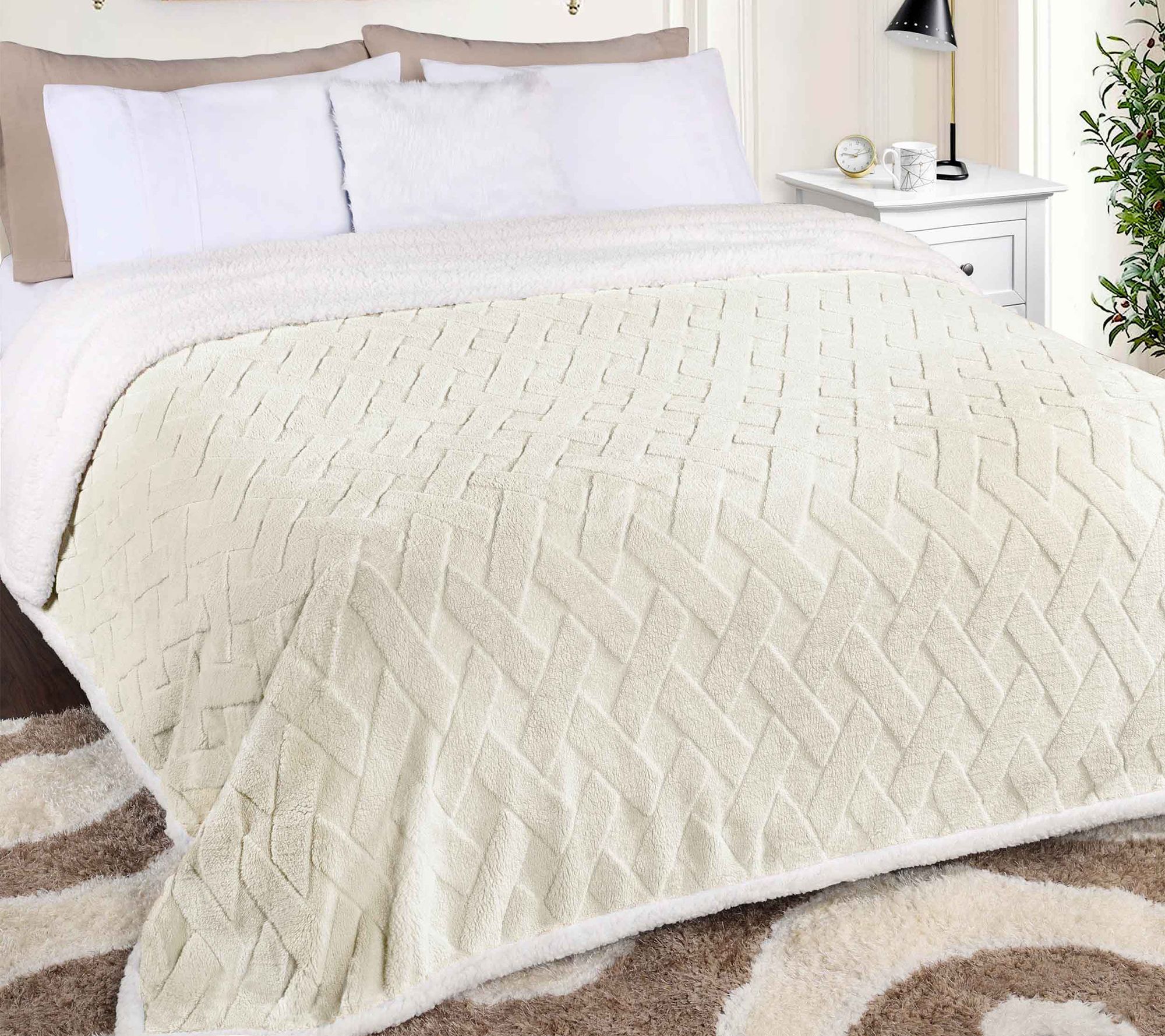 Superior Reversible Jacquard Fleece Blanket-  Full/Queen