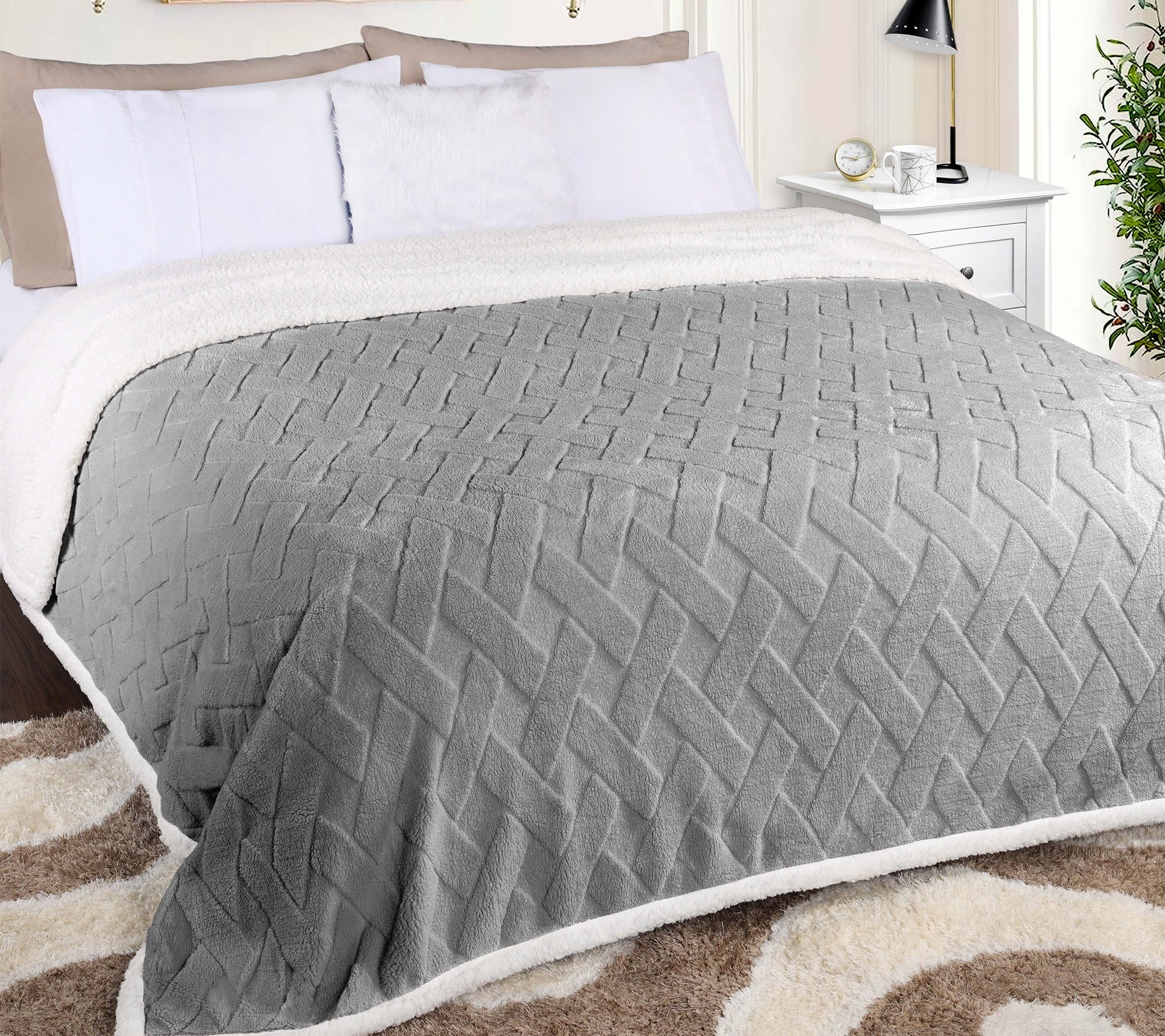 Superior Reversible Jacquard Fleece Blanket-  Full/Queen