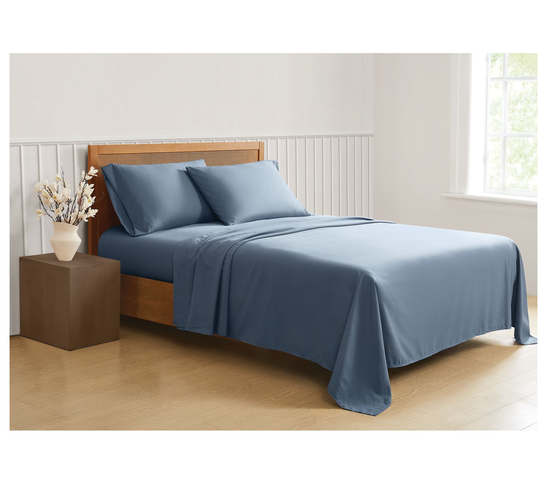 Truly Soft Green Solid California King 5 PieceSheet Set