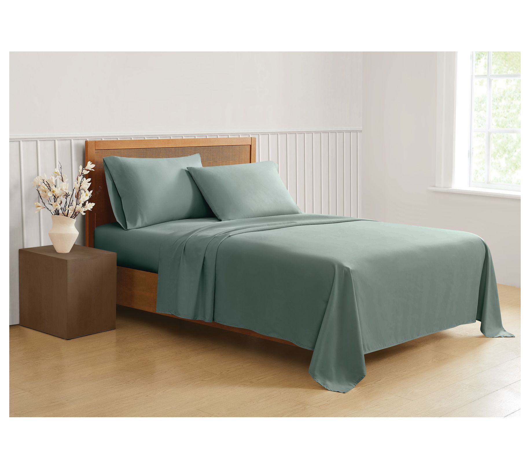 Truly Soft Green Solid California King 5 PieceSheet Set