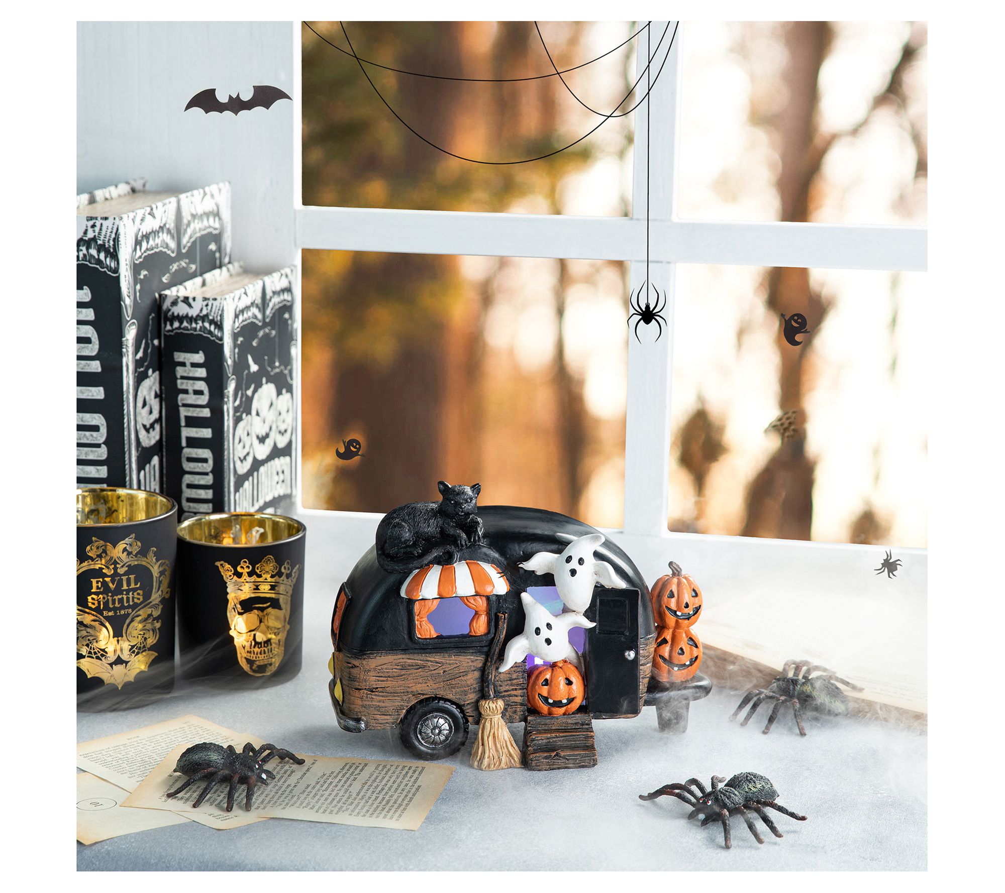 Glitzhome 9.25''L Halloween Lighted Camper CarTable Decor