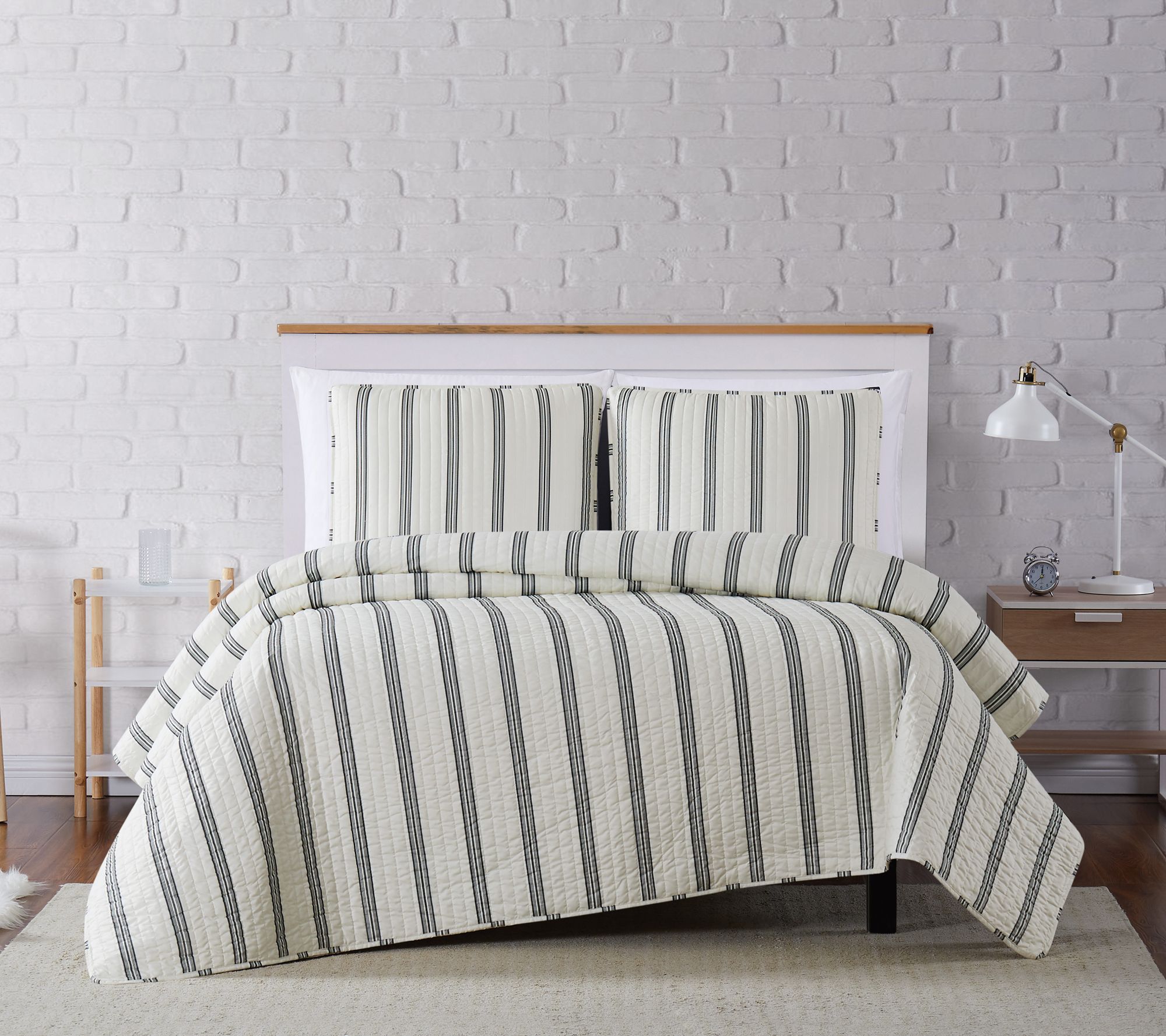 Truly Soft Millennial Stripe Full/Queen 3-PieceQuilt Set