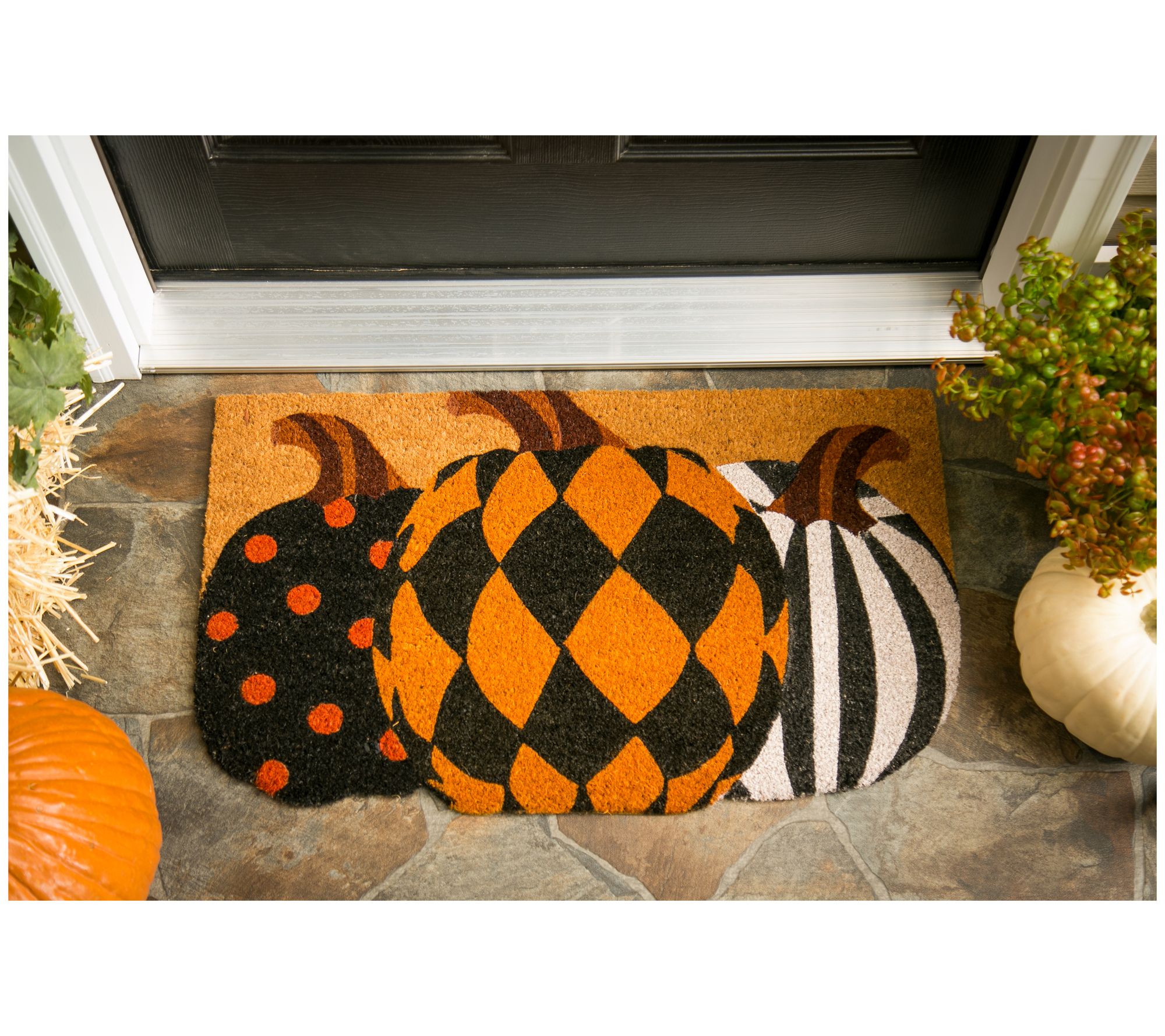Evergreen Pattern Pumpkins Shaped Coir Mat  30" L x 18"W