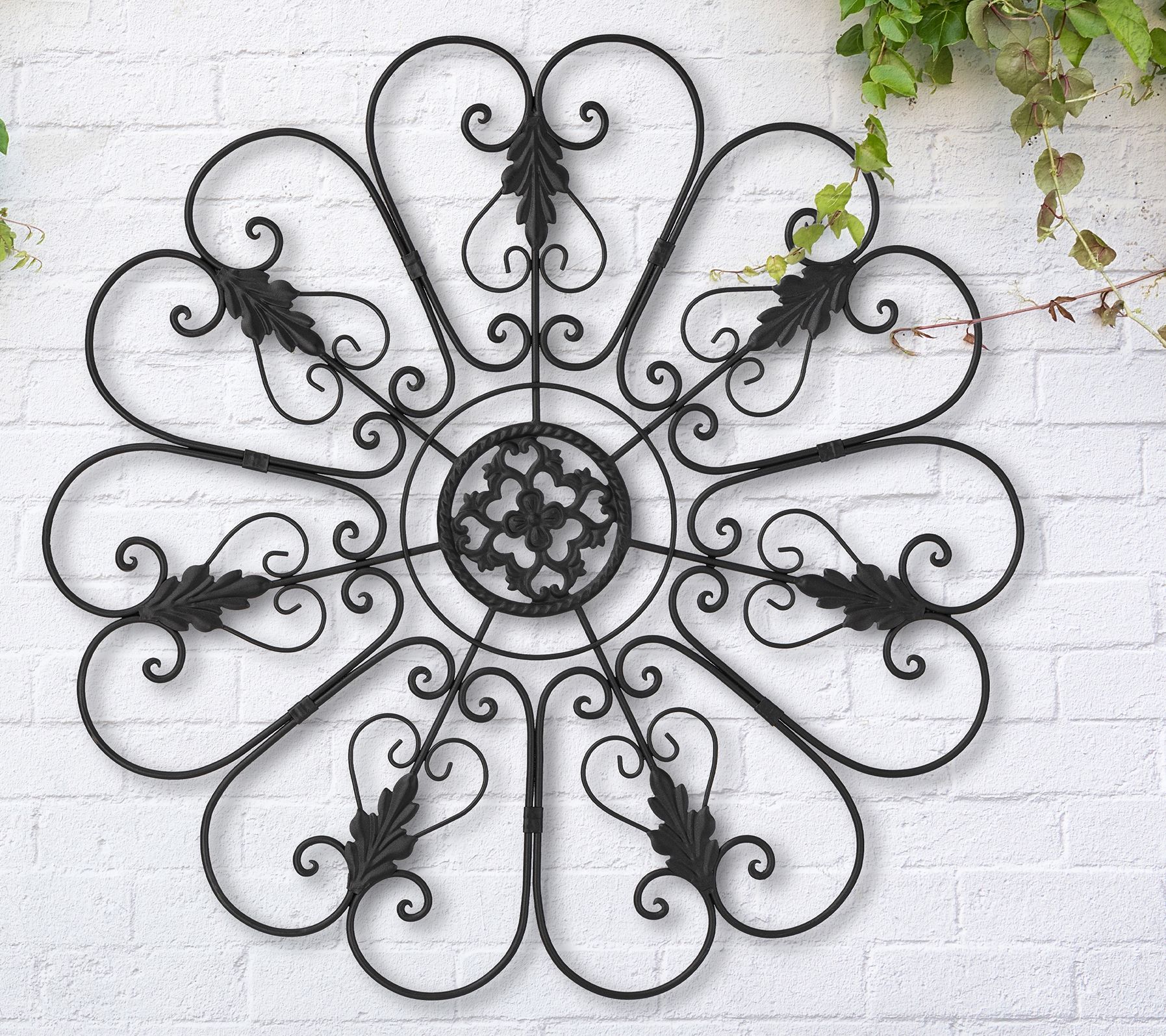 Glitzhome 24" Classic Iron Scroll Indoor Outdoor Wall Decor