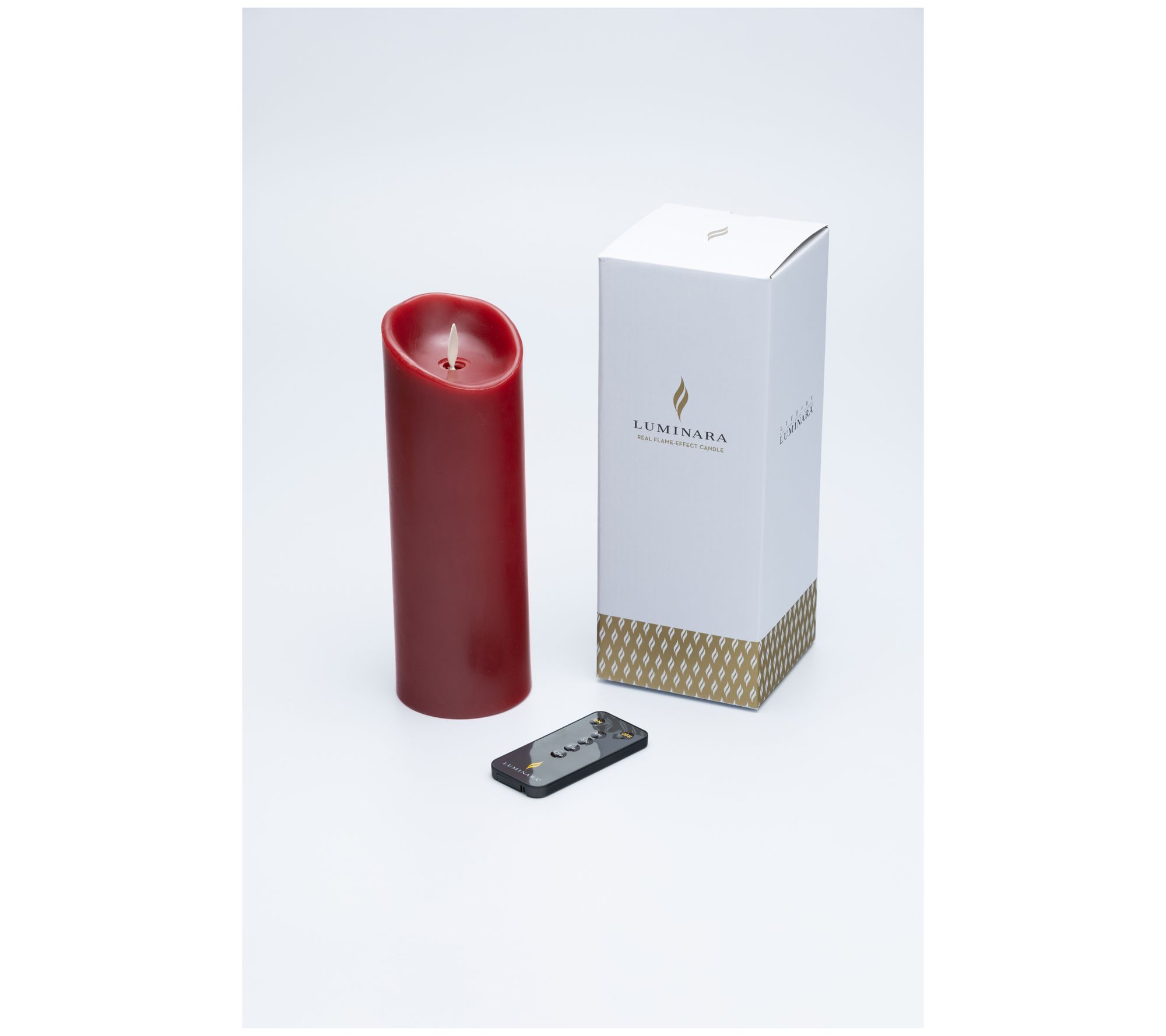 Luminara 8" Unscented Wax Flameless Candle & Re mote Control