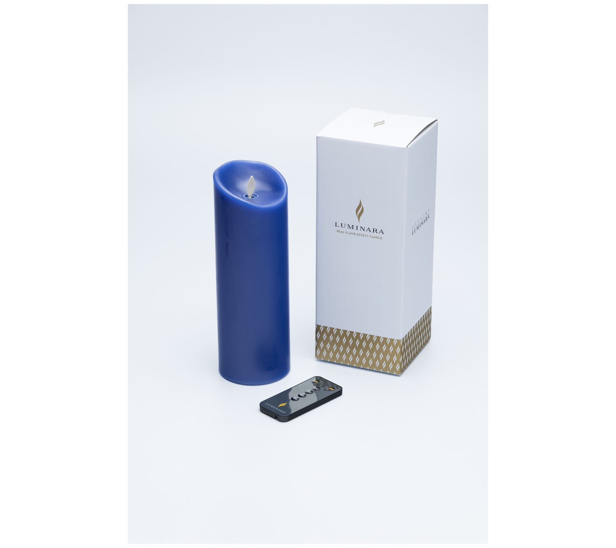 Luminara 8" Unscented Wax Flameless Candle & Re mote Control