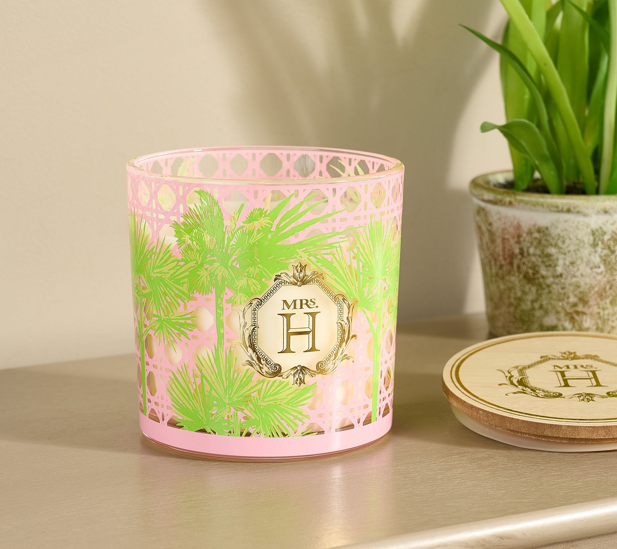 "As Is" Mrs. H 22oz Bamboo Palm Glass Candle with Wooden Lid