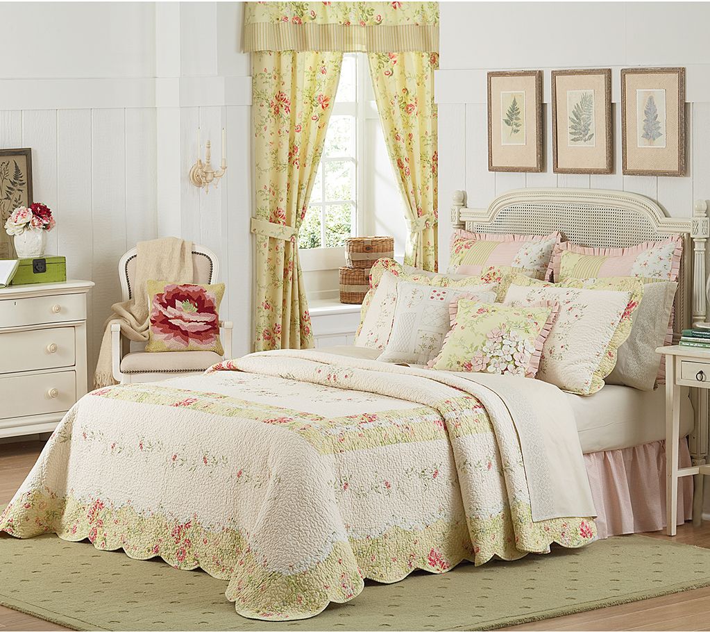 Mary Jane's Home Vintage Treasure Bedspread | Queen | Cotton