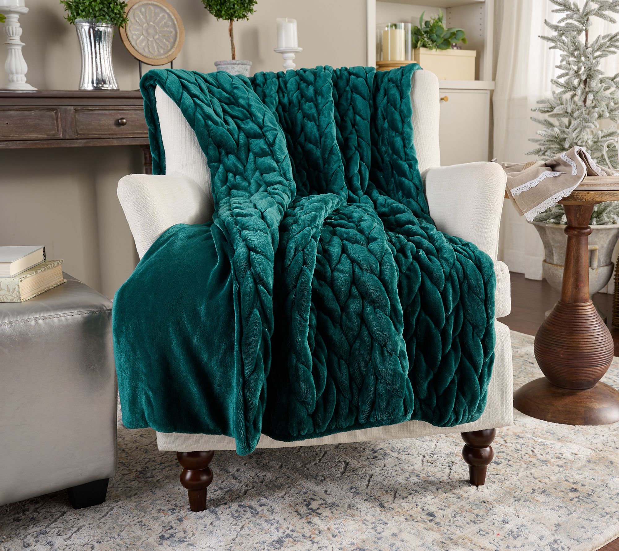 Northern Nights Braided Plush Velvet 60x70 Throw with Gift Box