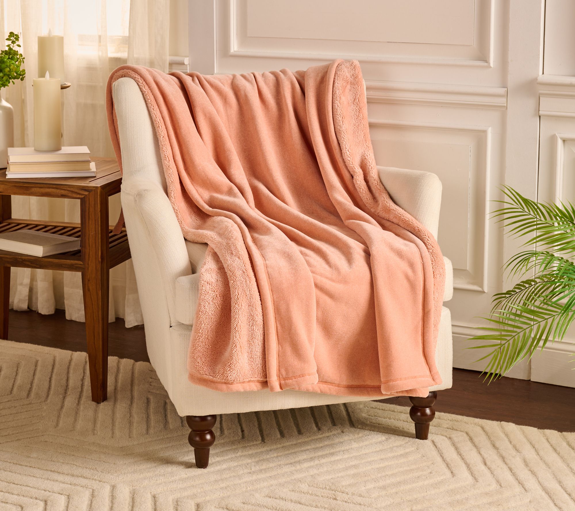Home Reflections Heathered Plush & Sherpa 60x70 Throw