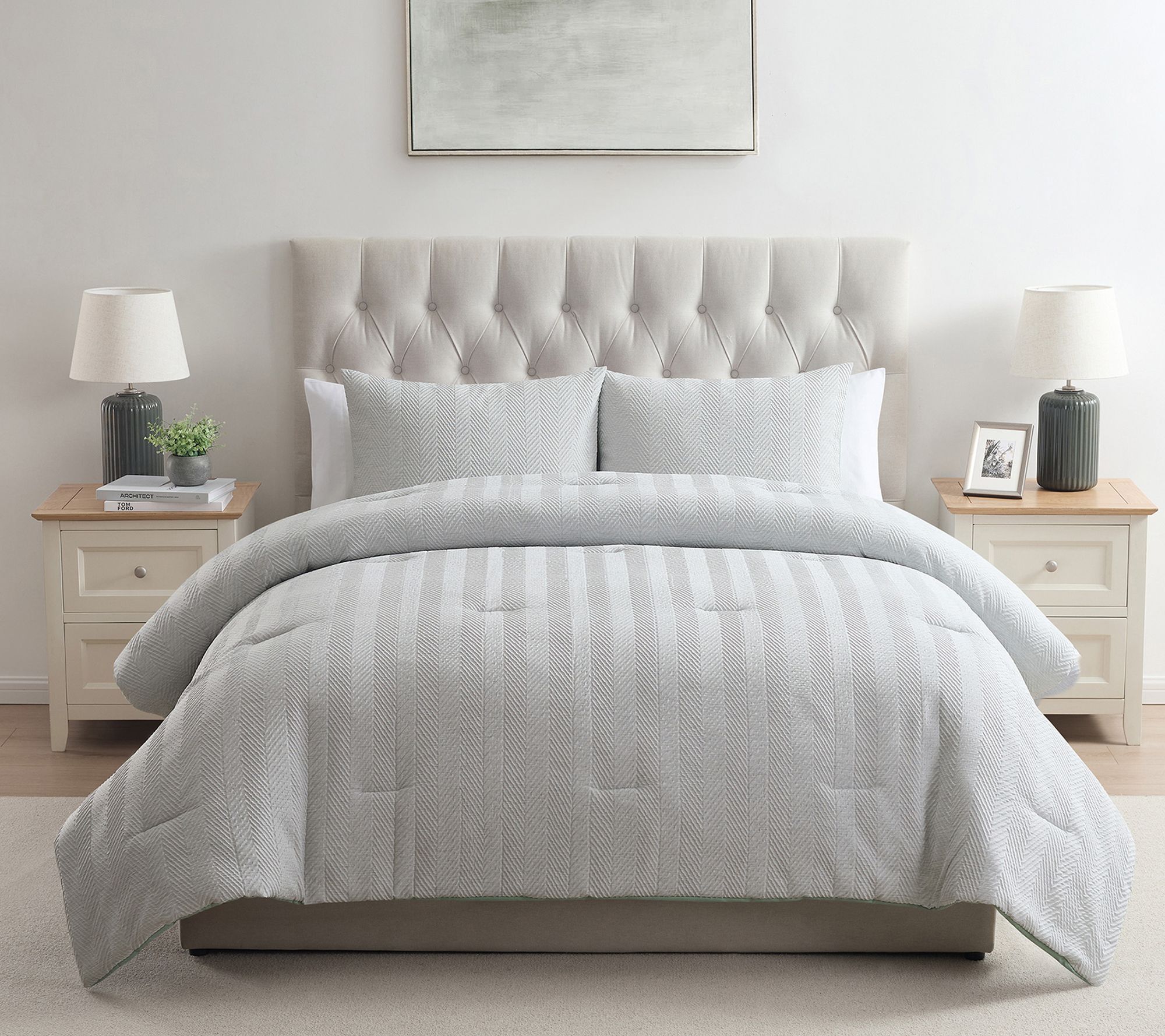 VCNY Home Herringbone 3-Piece Microfiber Comforter Set, F/Q