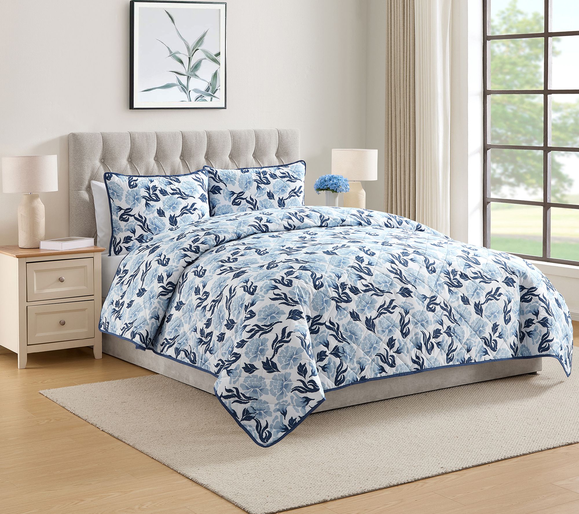 VCNY Home Whisper Blue 3-Piece Floral Quilt Set, Full/Queen