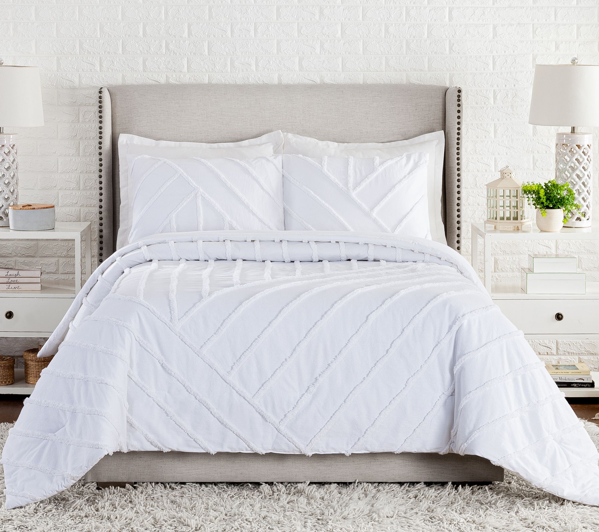 Laurel & MayfairChenille Chevron 3pc Full/QueenComforter Set