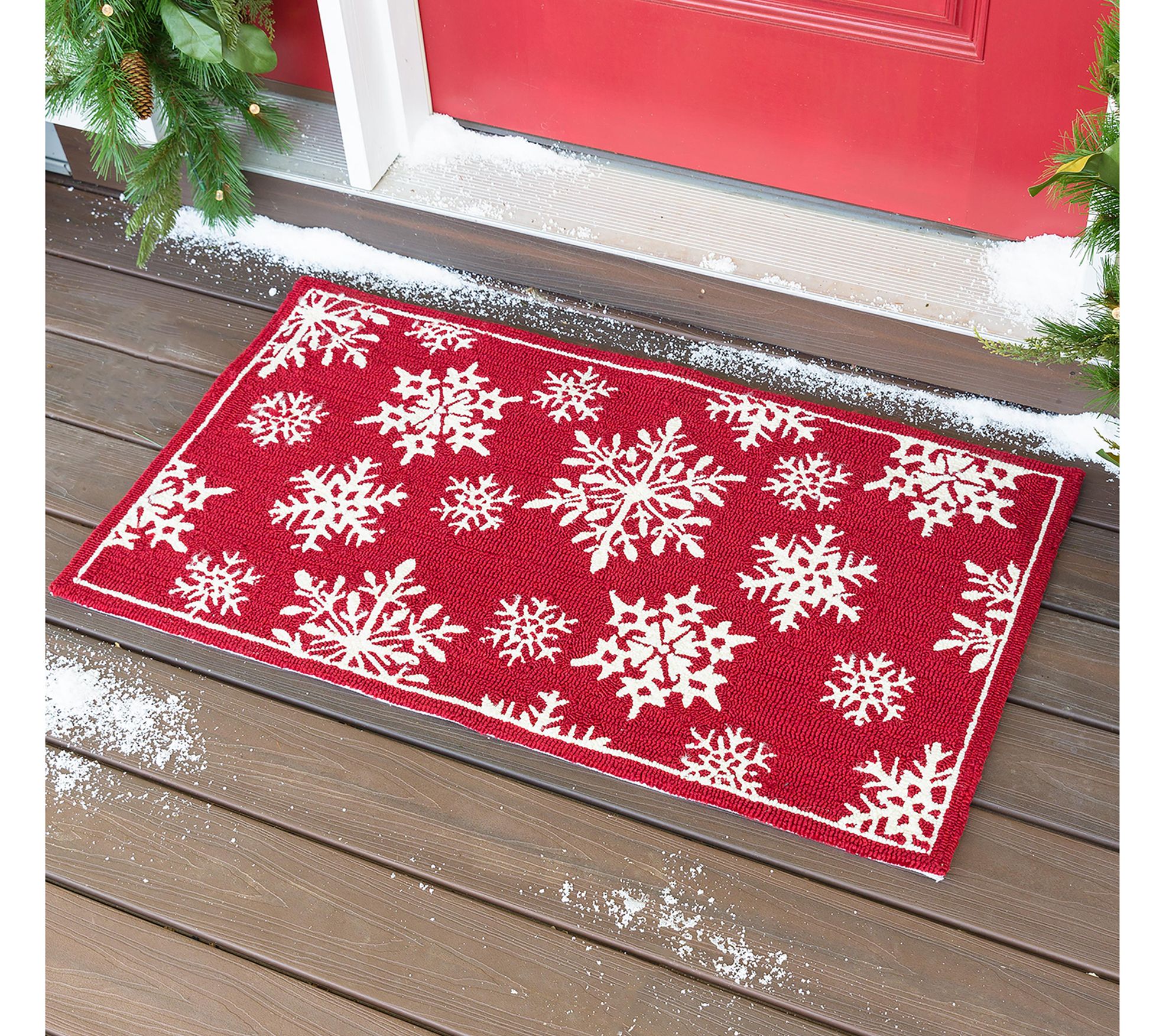 Evergreen 42"x24" Snowflake Indoor/Outdoor Hooked Rug