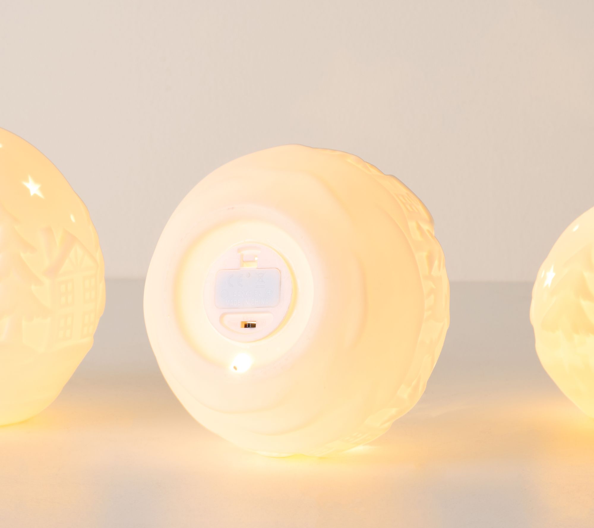 Home Reflections Set of 3 Lit Christmas Spheres - QVC.com