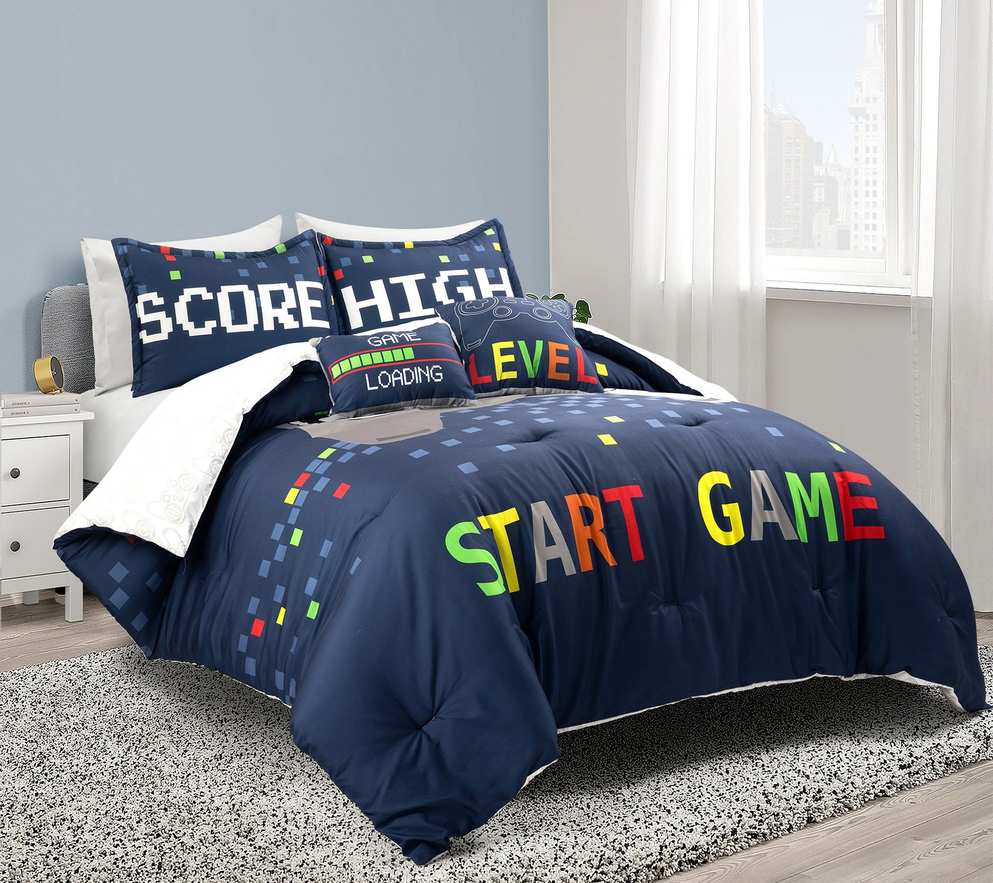 Video Games Oversized Comforter 5-Piece Queen b y Lush Decor