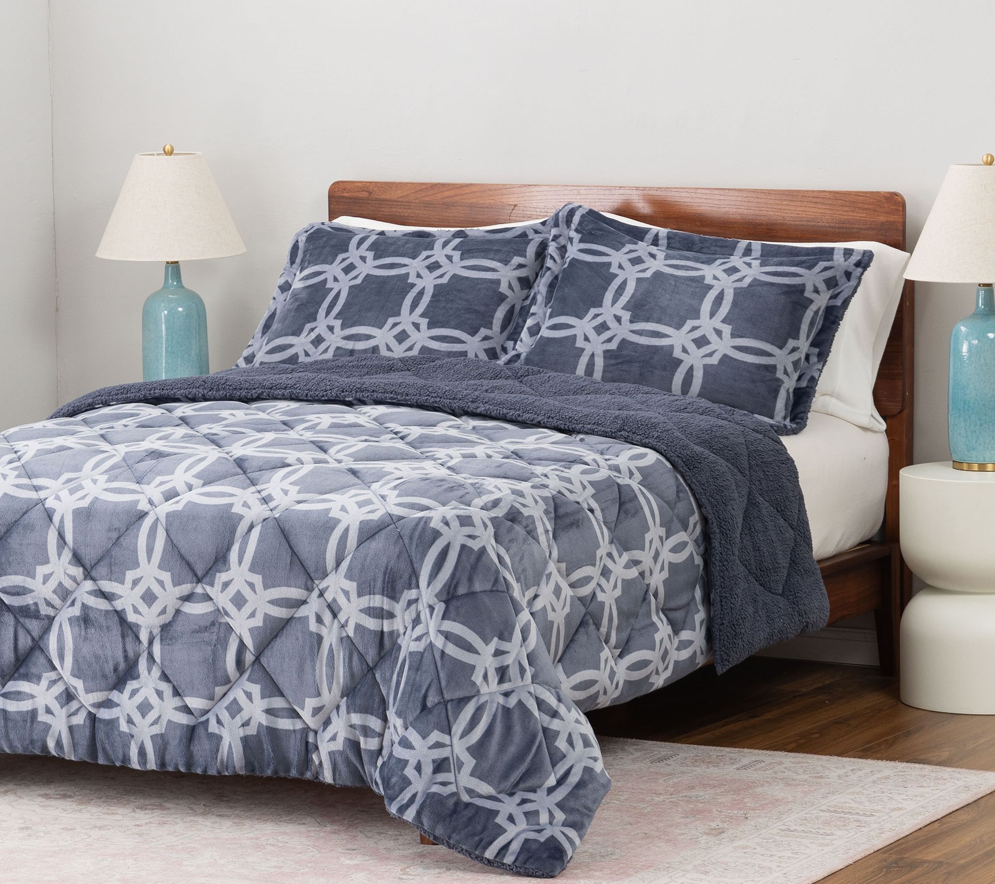 Berkshire Velvetsoft & Sherpa Comforter & Sham Set- Twin