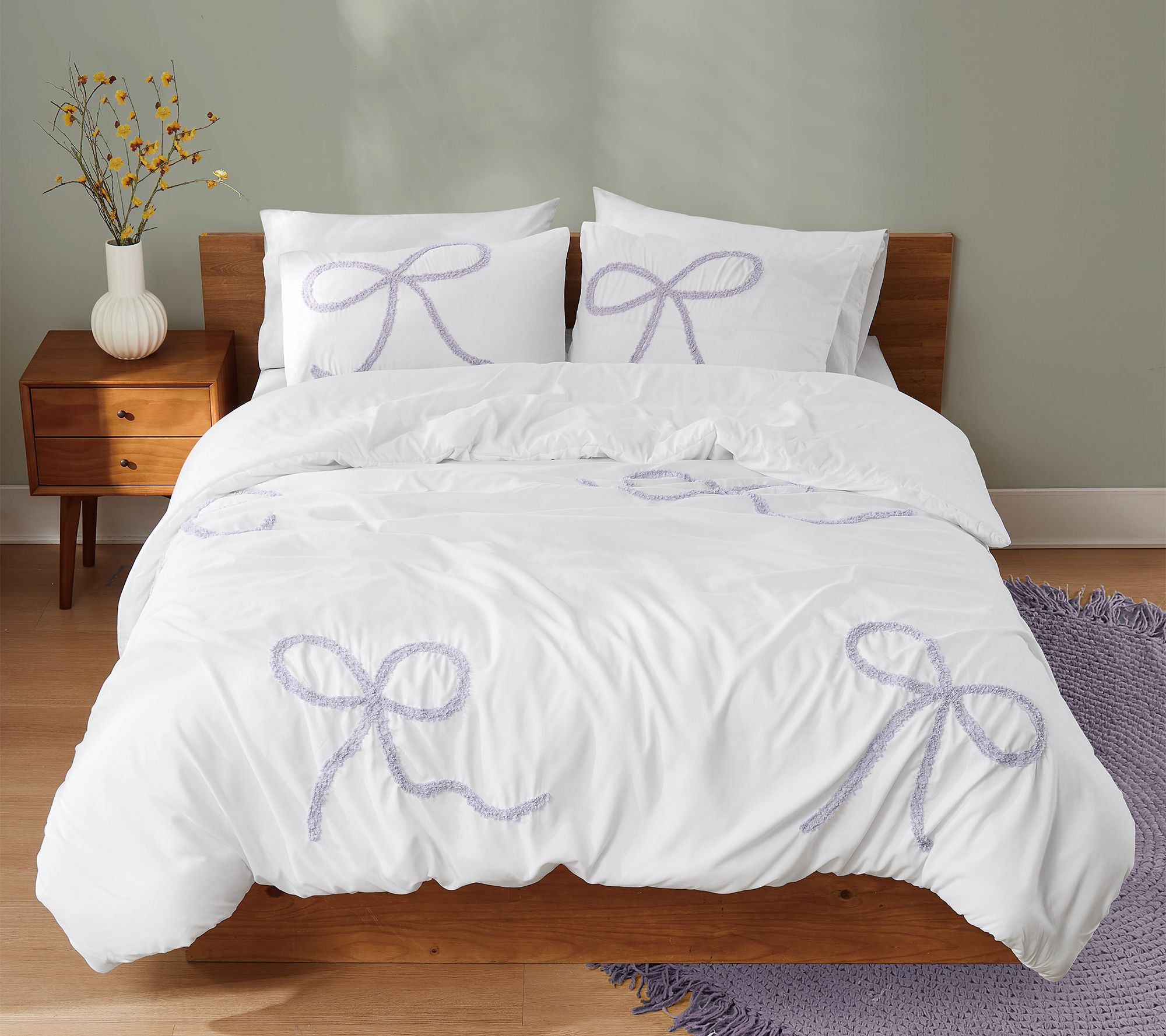 Truly Soft Textured Bow 3 Piece Full/Queen Comf orter Set