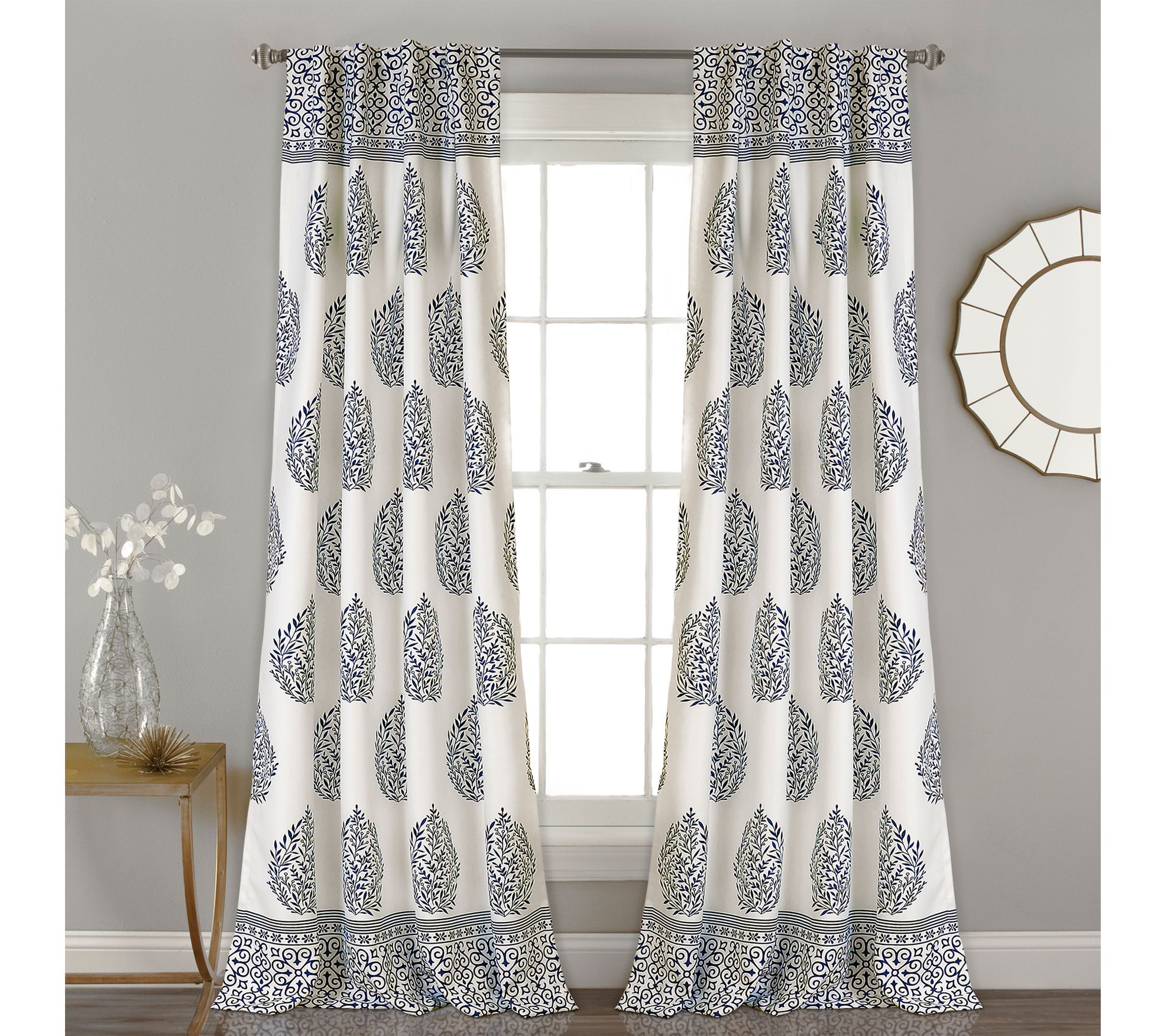 Teardrop Leaf Set of 2 Room Darkening Curtainsby Lush Decor