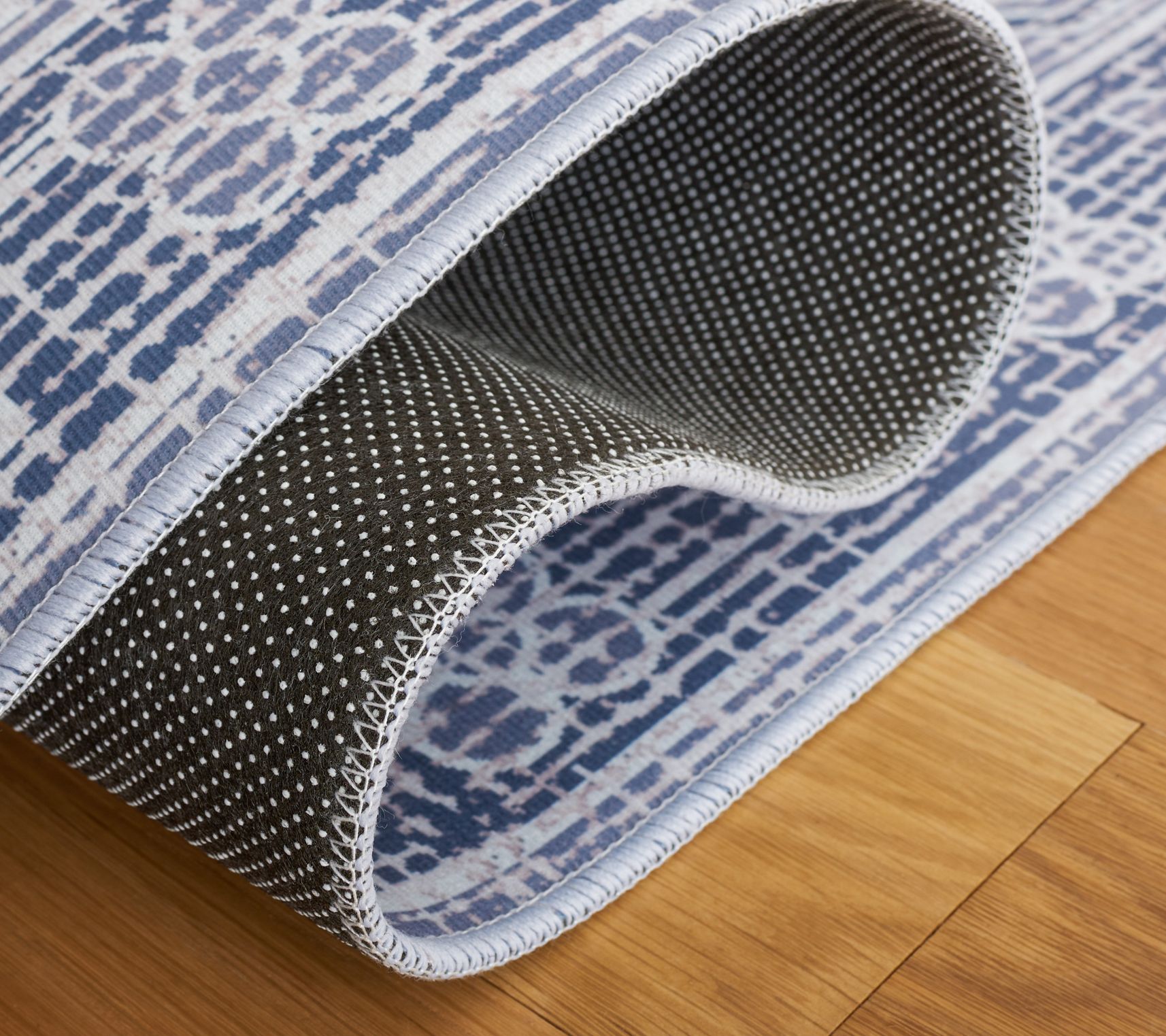 Safavieh Tucson 141 Machine Washable 8' X 10'Rug