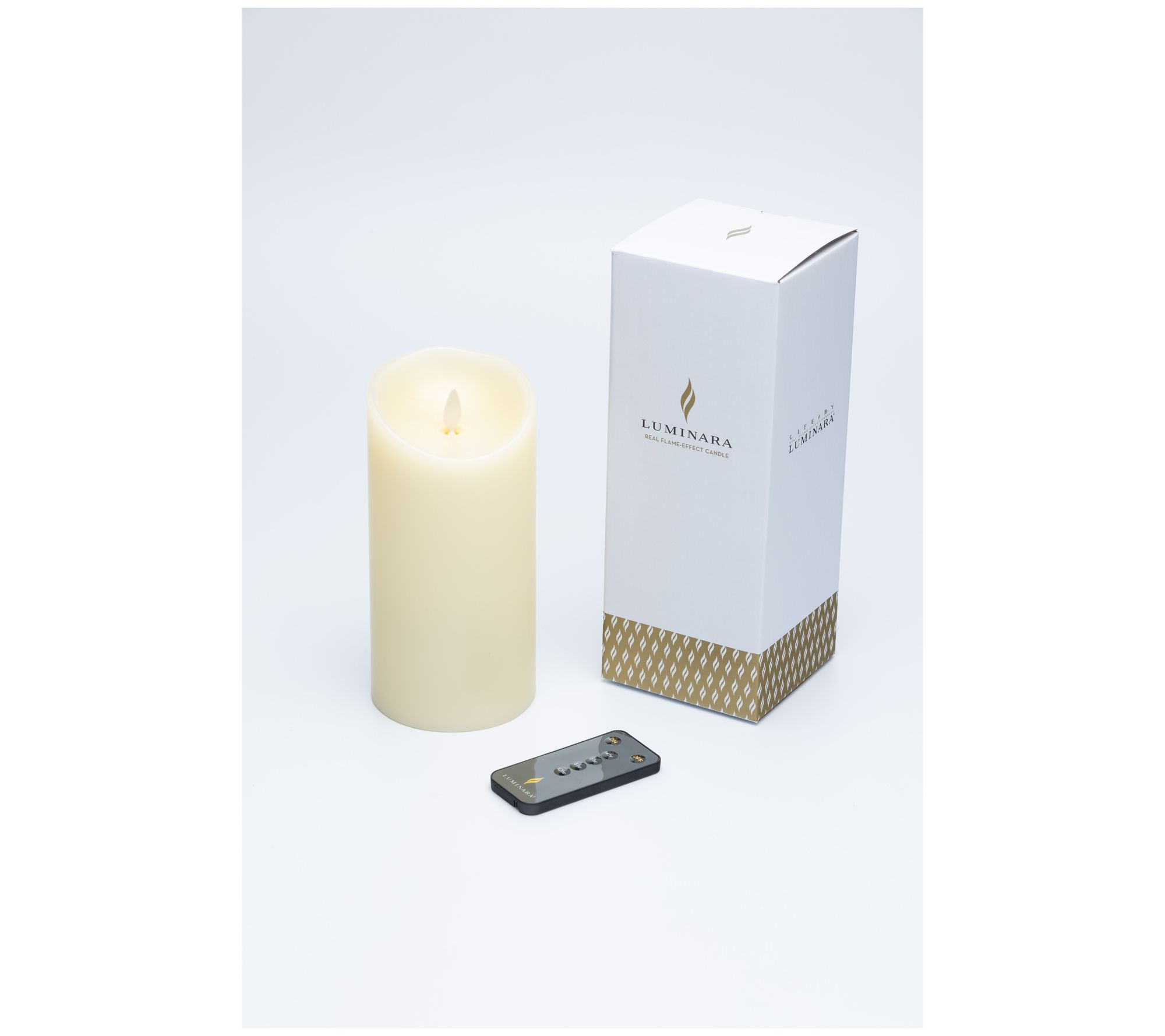 Luminara 7" Unscented Wax Flameless Candle & Re mote Control
