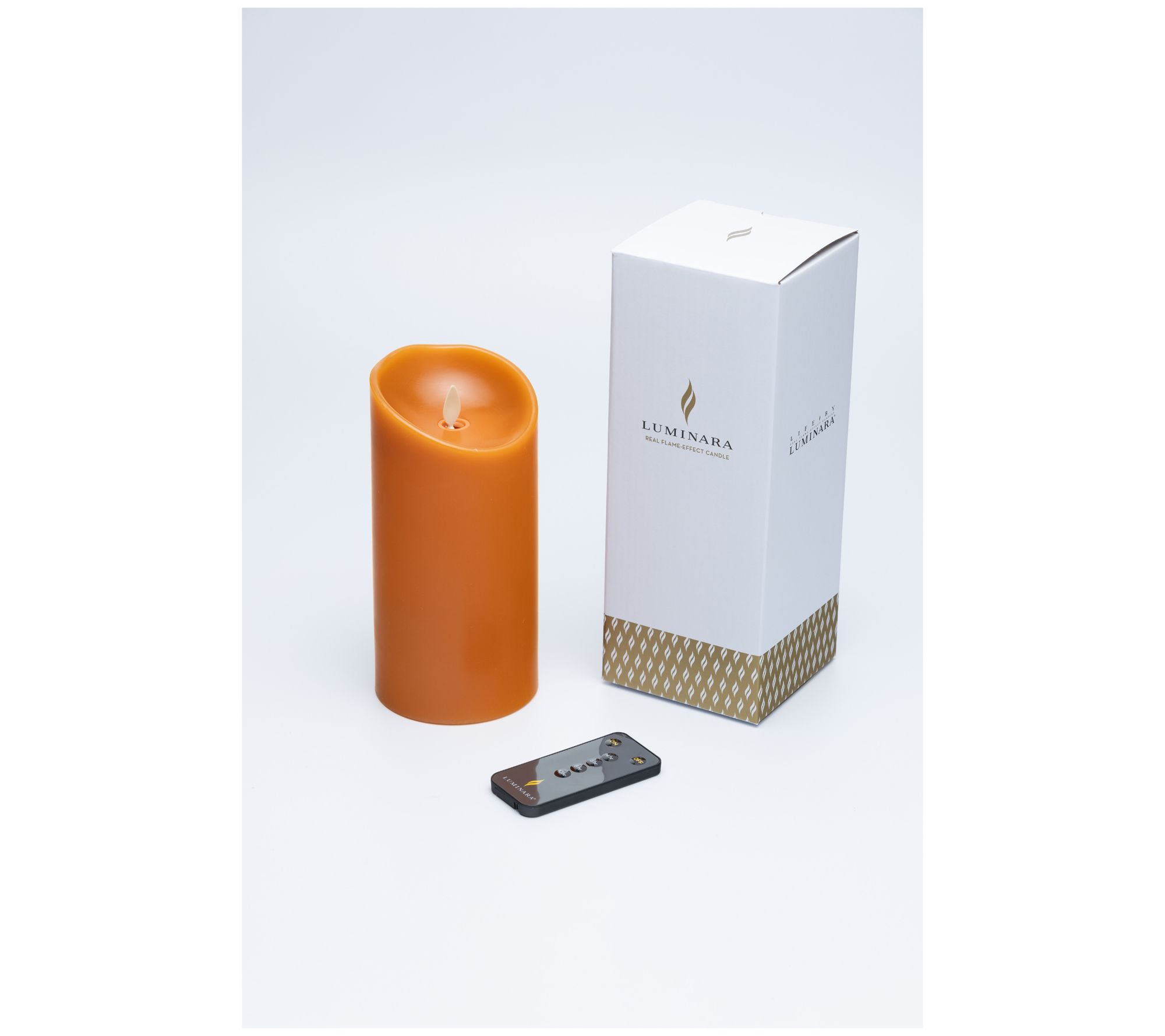 Luminara 7" Unscented Wax Flameless Candle & Re mote Control