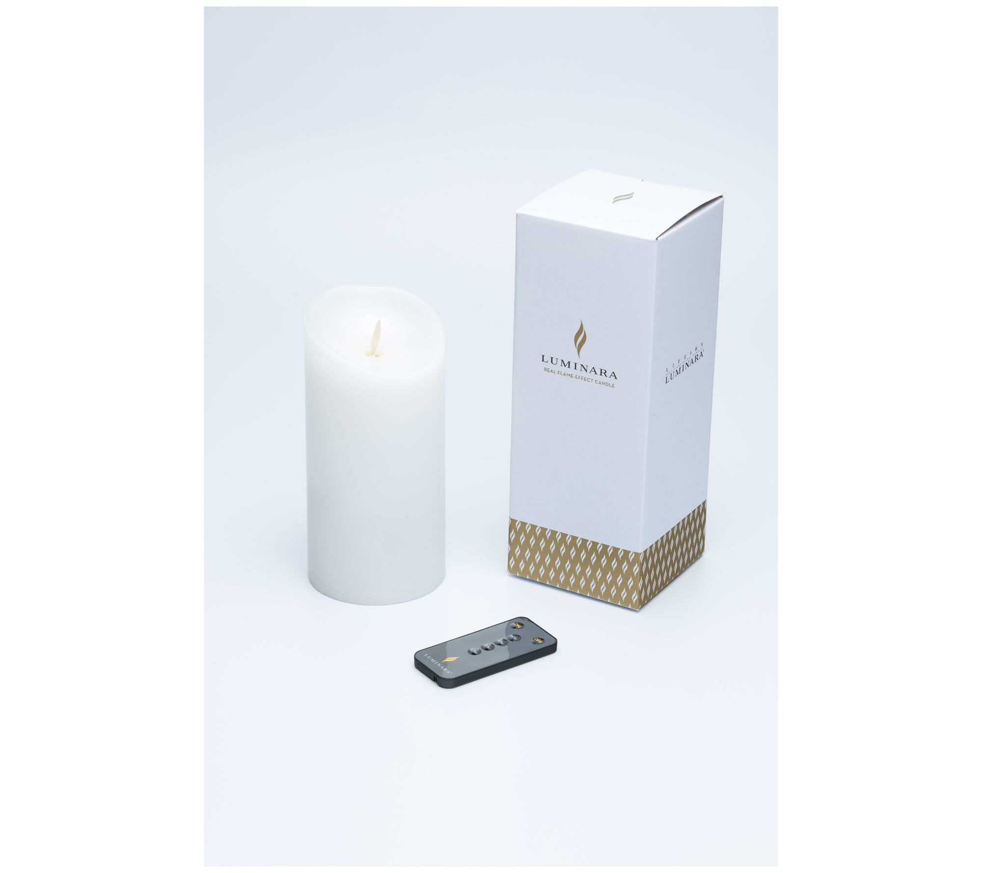 Luminara 7" Unscented Wax Flameless Candle & Re mote Control