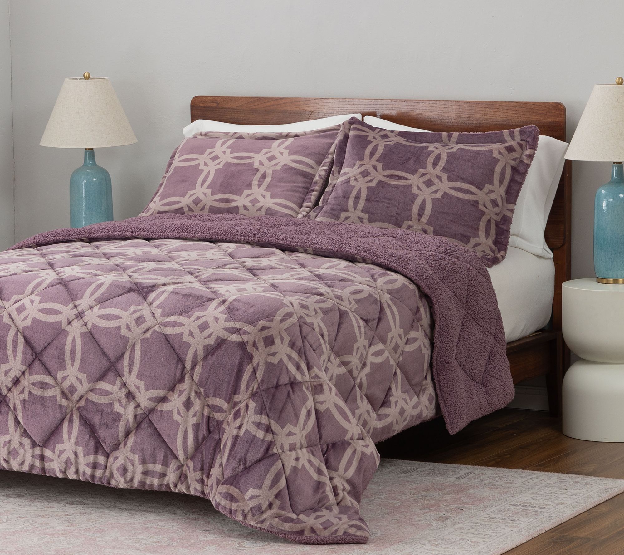 Berkshire Velvetsoft & Sherpa Comforter & Sham Set- Queen