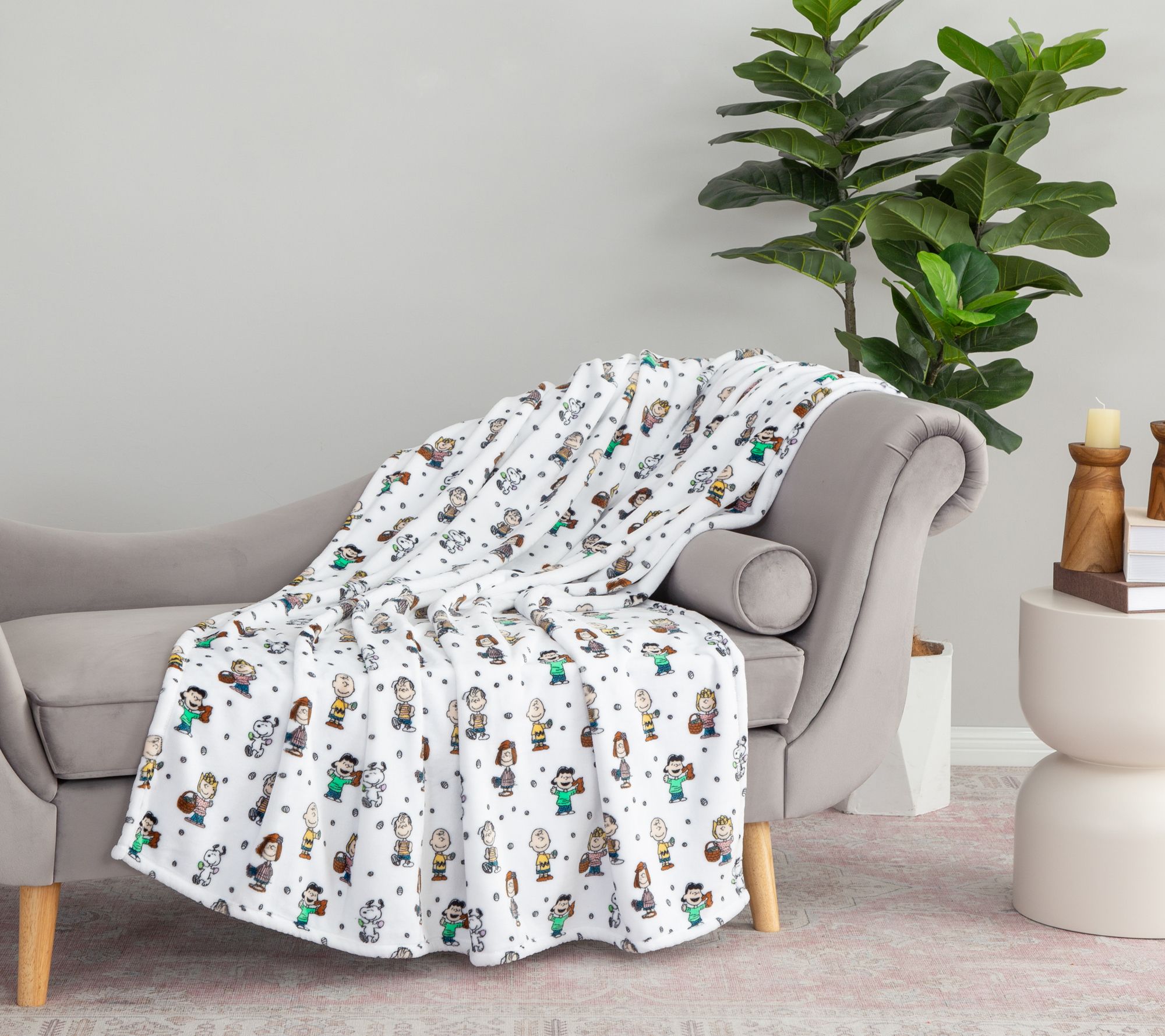 "As Is" Berkshire Blanket Velvetsoft Peanuts Throw