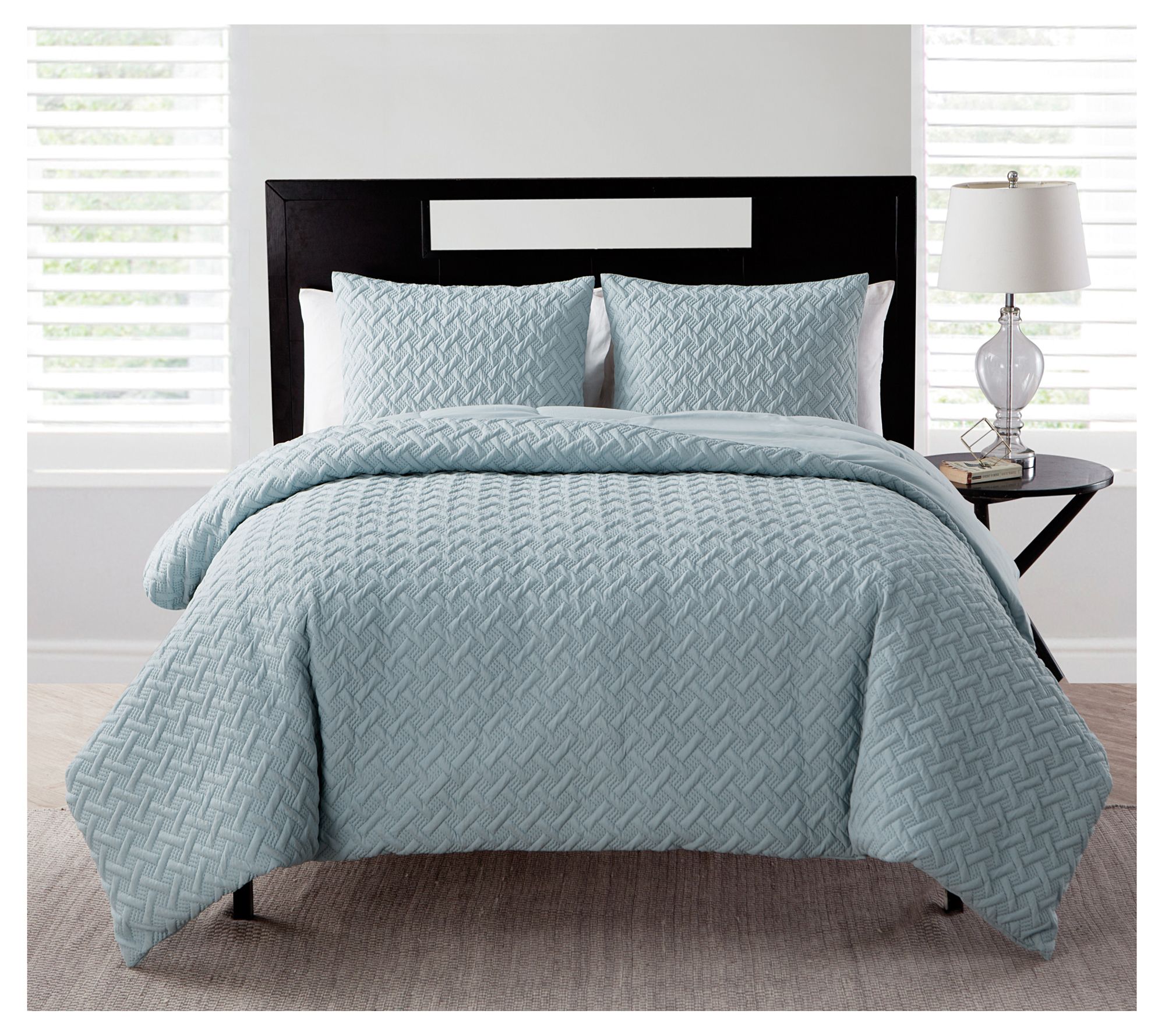 VCNY Nina Embossed Comforter Set, King