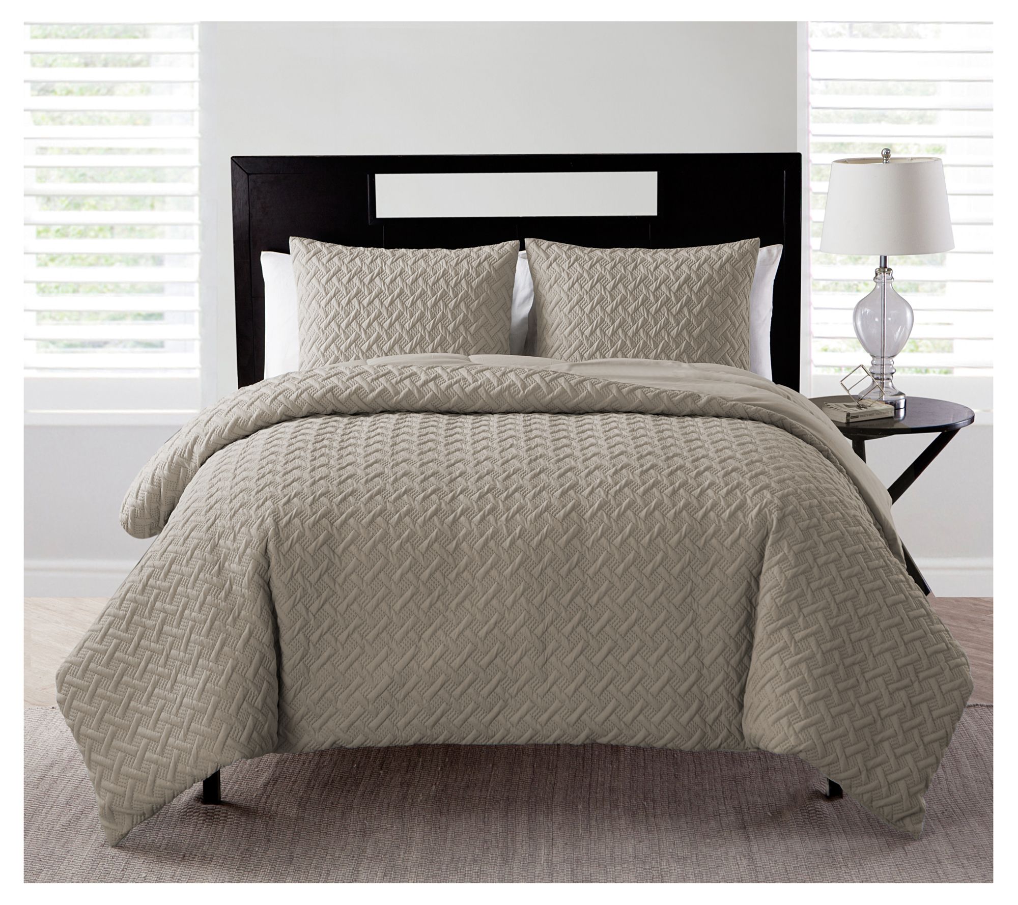 VCNY Nina Embossed Comforter Set, King