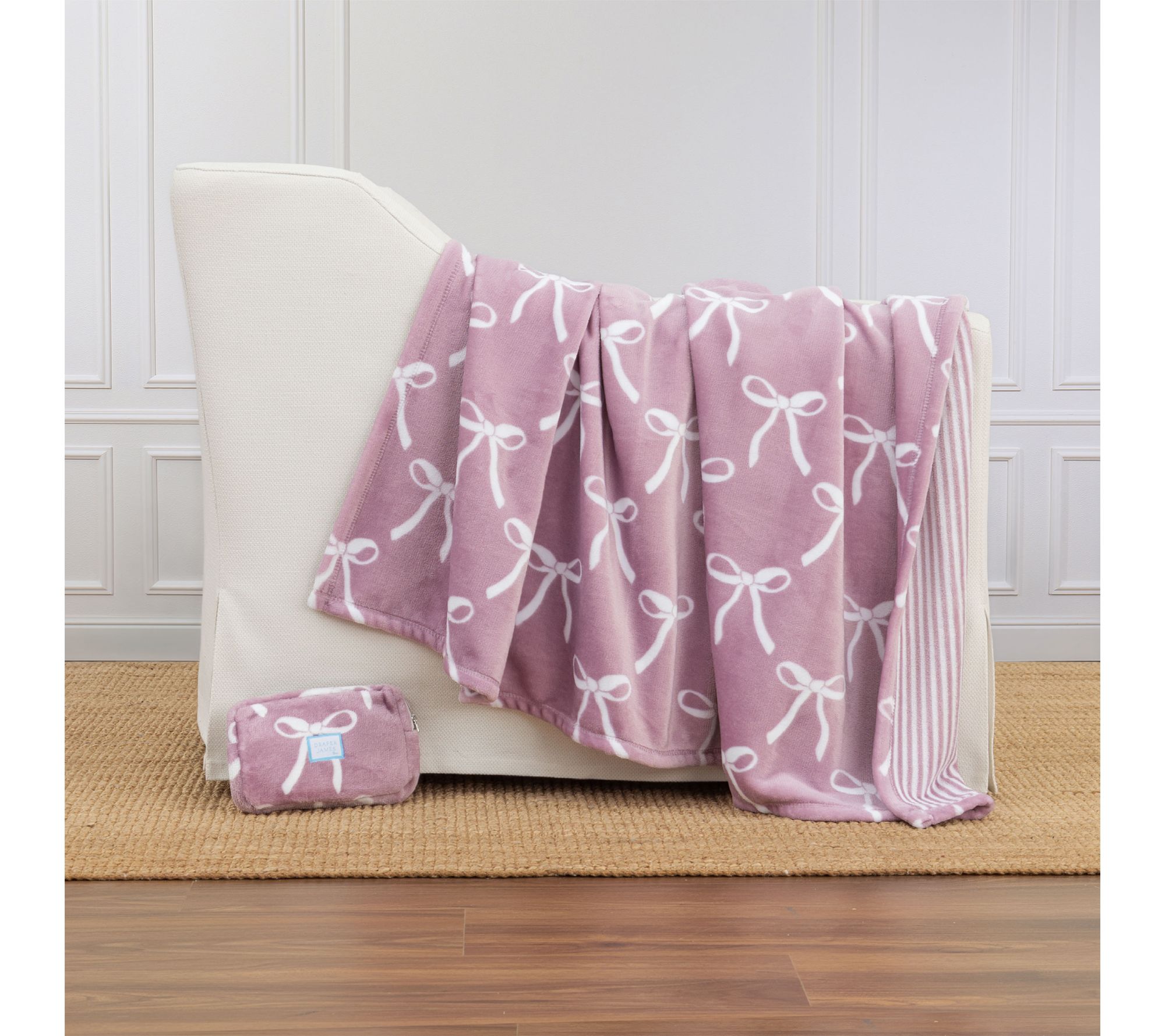 Draper James Reversible 60x70 Velvetsoft Throw