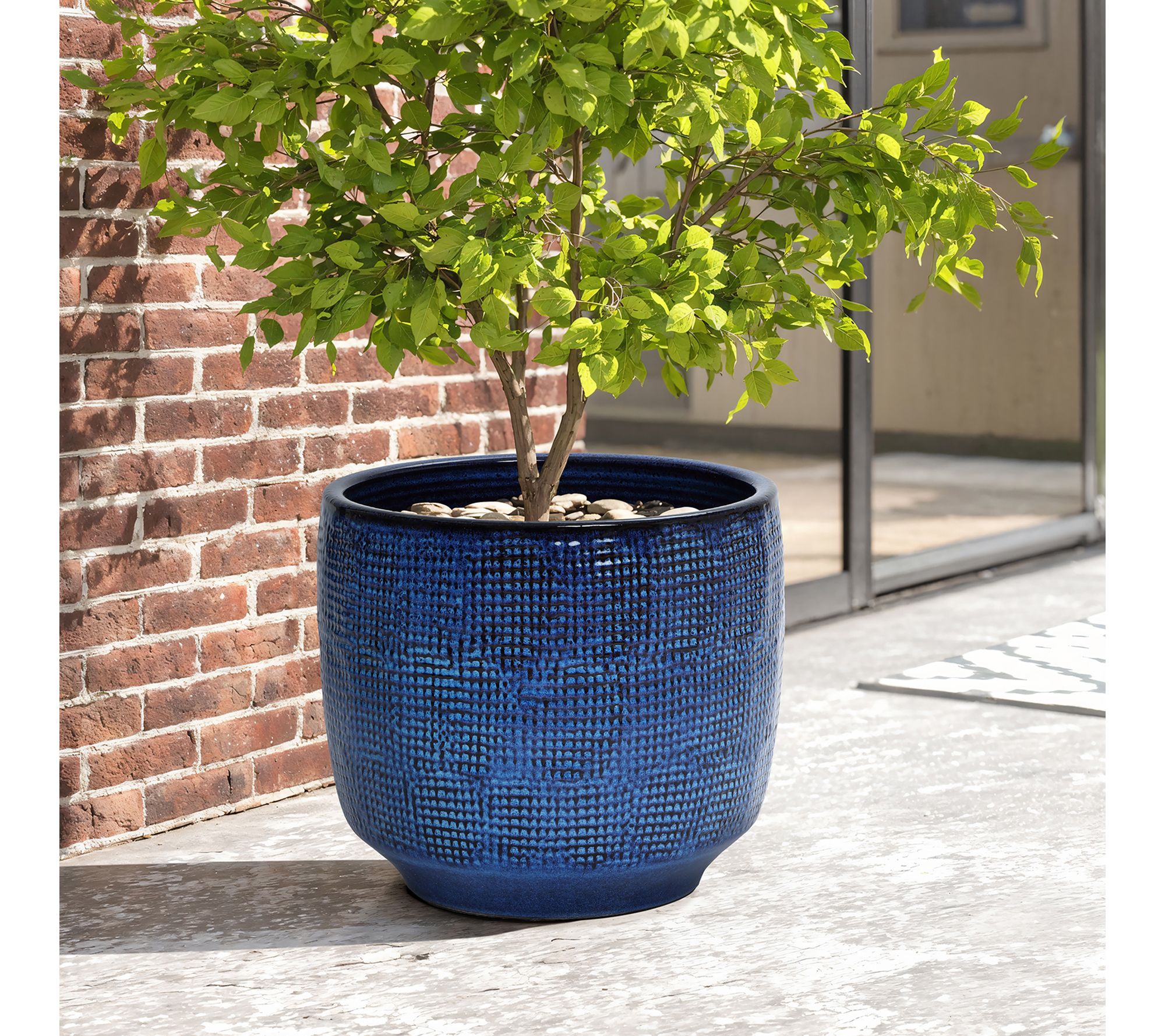 LuxenHome 15.75" Ceramic Planter, Textured DeepBlue Glaze