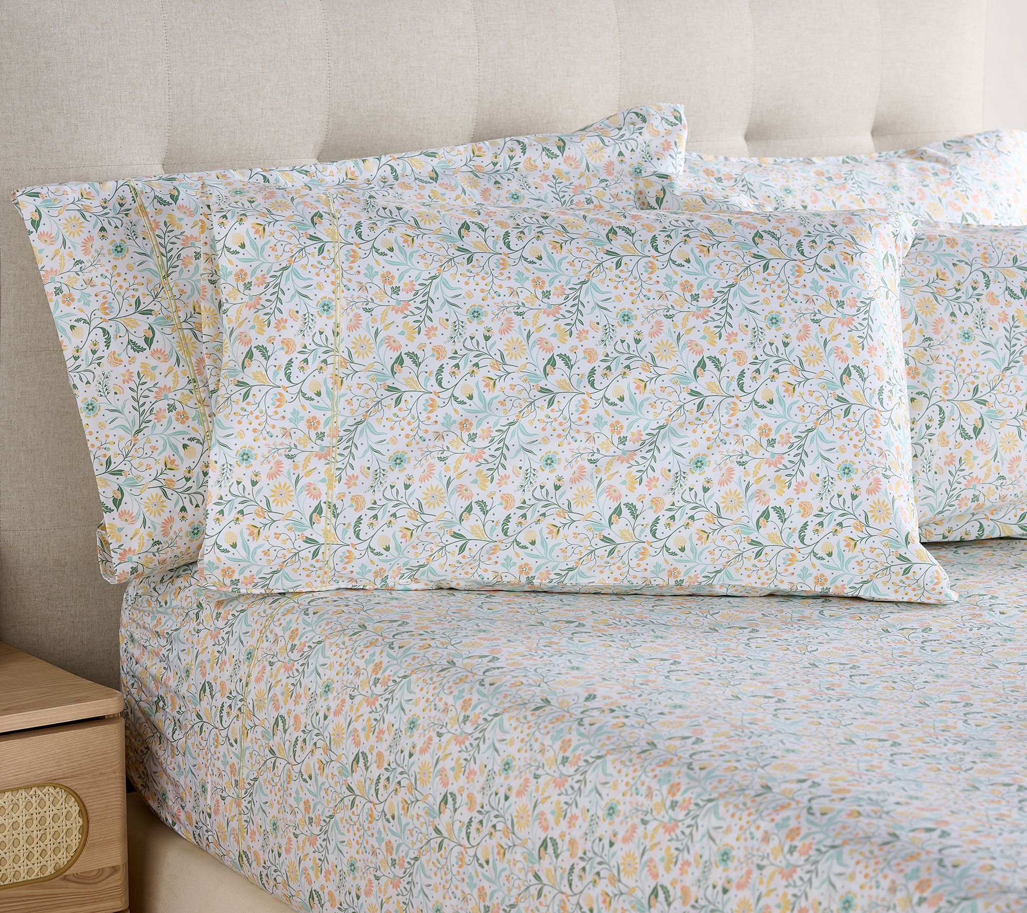"As Is" W by Wamsutta 400TC 100% Cotton Sheets & Extra Cases- Queen