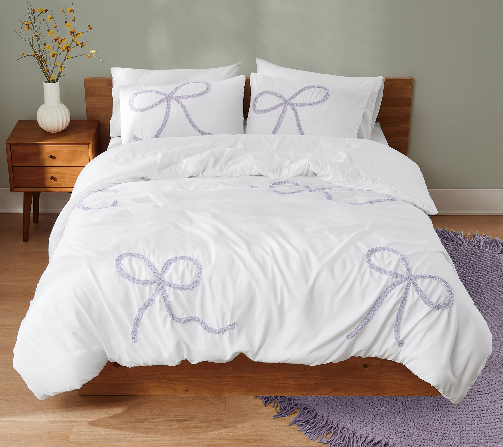 Truly Soft Textured Bow 2 Piece Twin/Twin XL Comforter Set