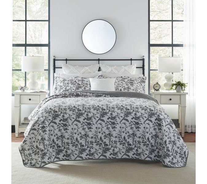 Laura Ashley Amberley Black Full Queen Quilt-Sh am Set