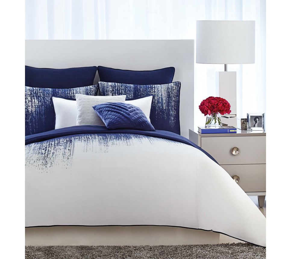 Vince Camuto Lyon King Comforter Set