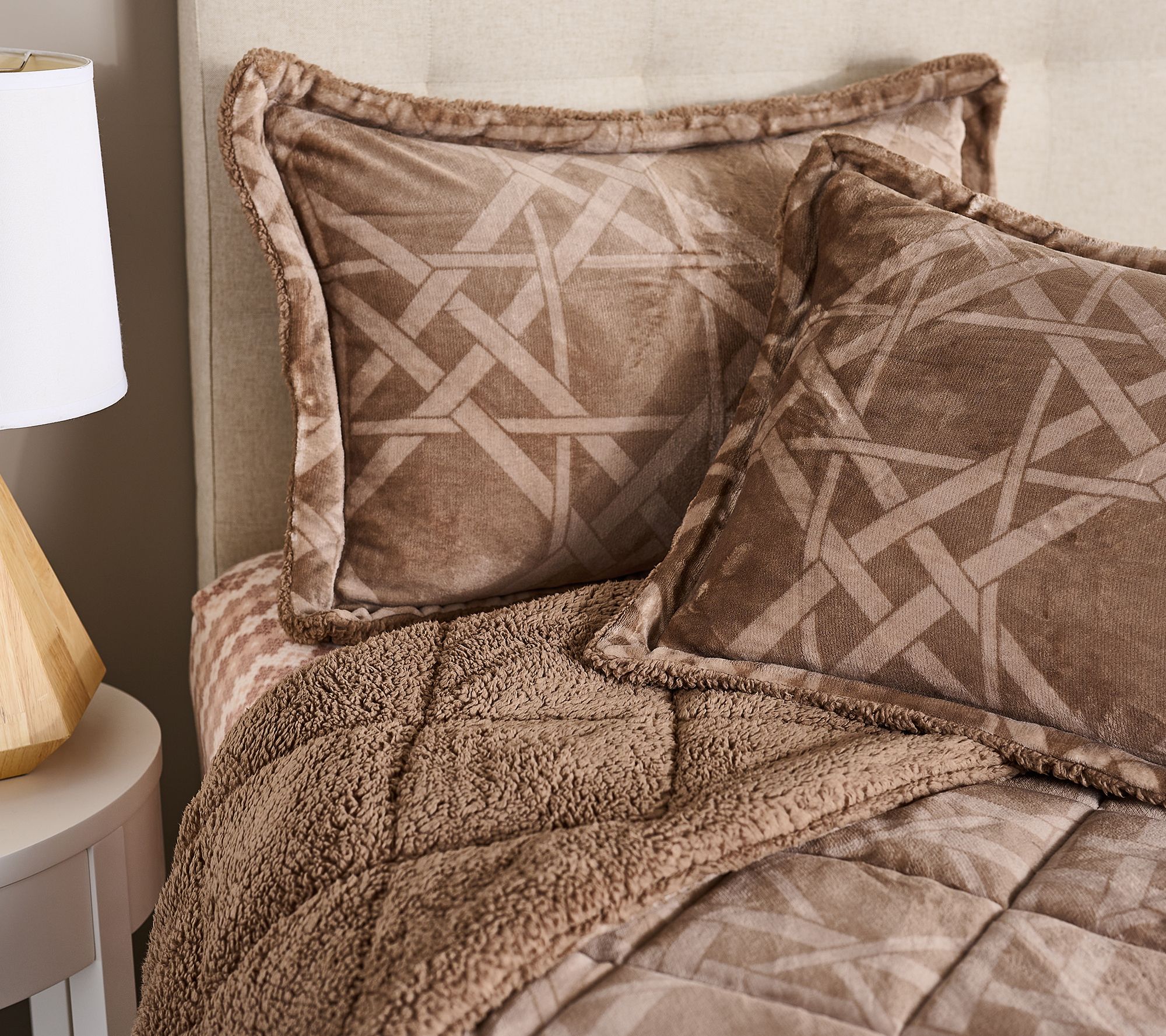 "As Is" Berkshire Velvetsoft and Sherpa Comforter Set
