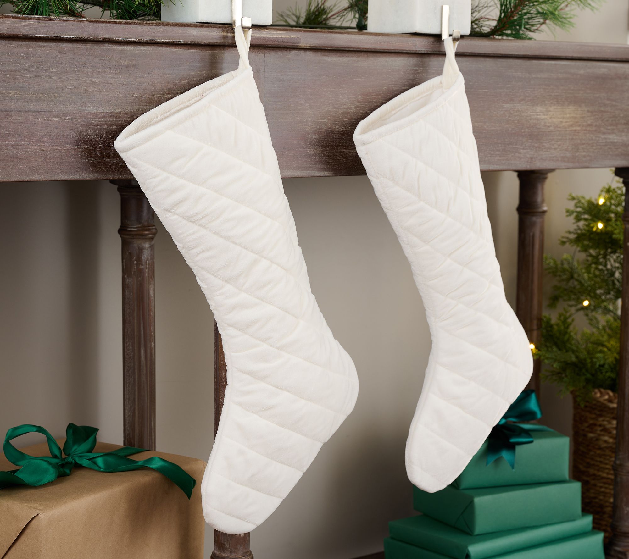 Sandra Lee Set of 2 Tufted Plush 20" Stockings