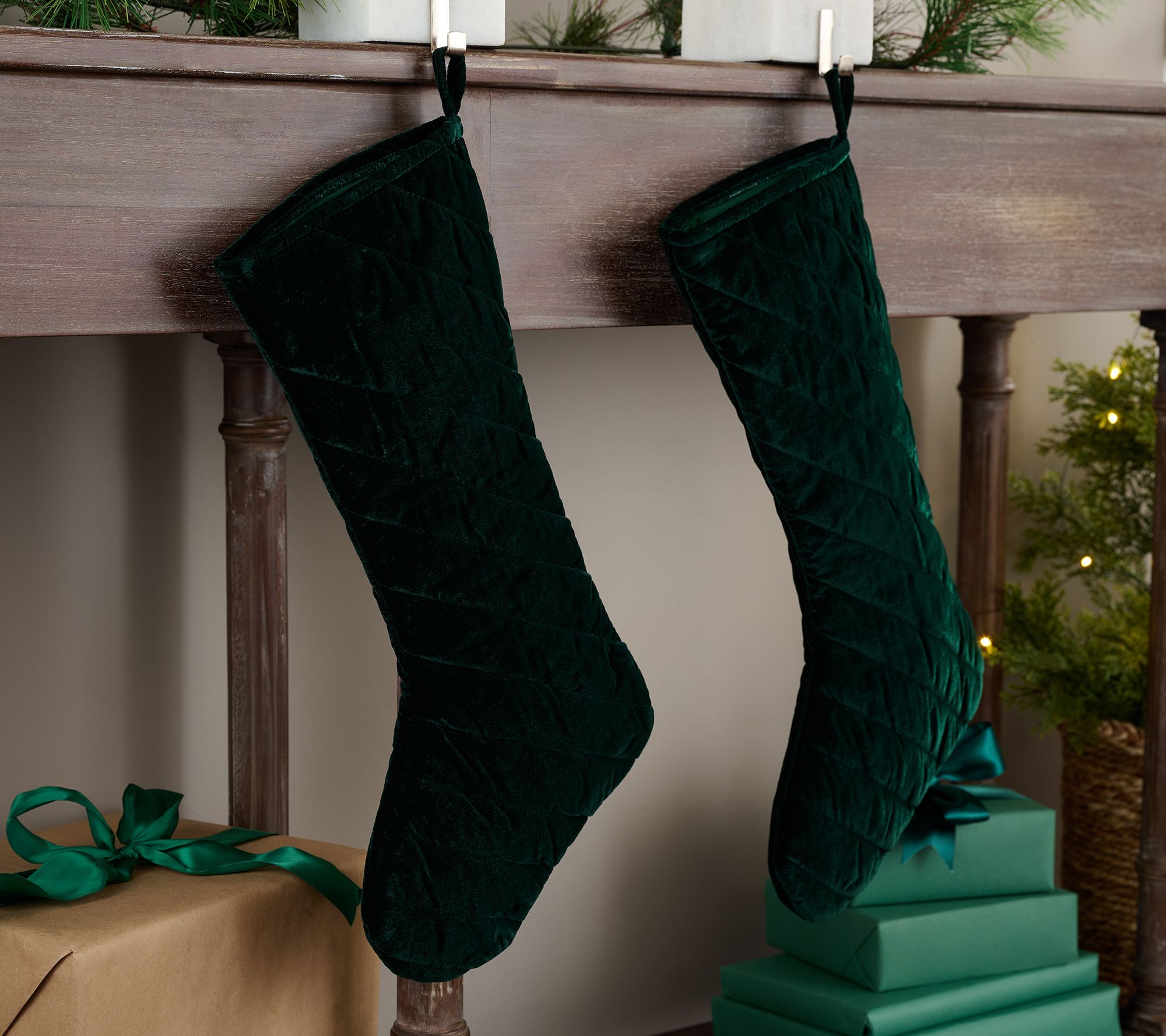 Sandra Lee Set of 2 Tufted Plush 20" Stockings