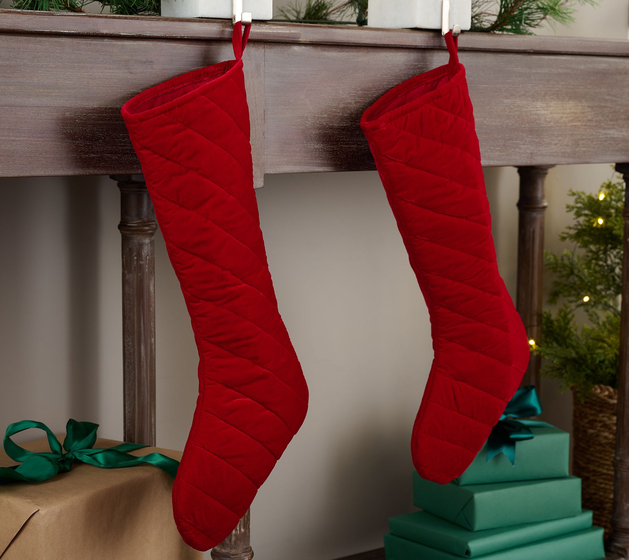 Sandra Lee Set of 2 Tufted Plush 20" Stockings