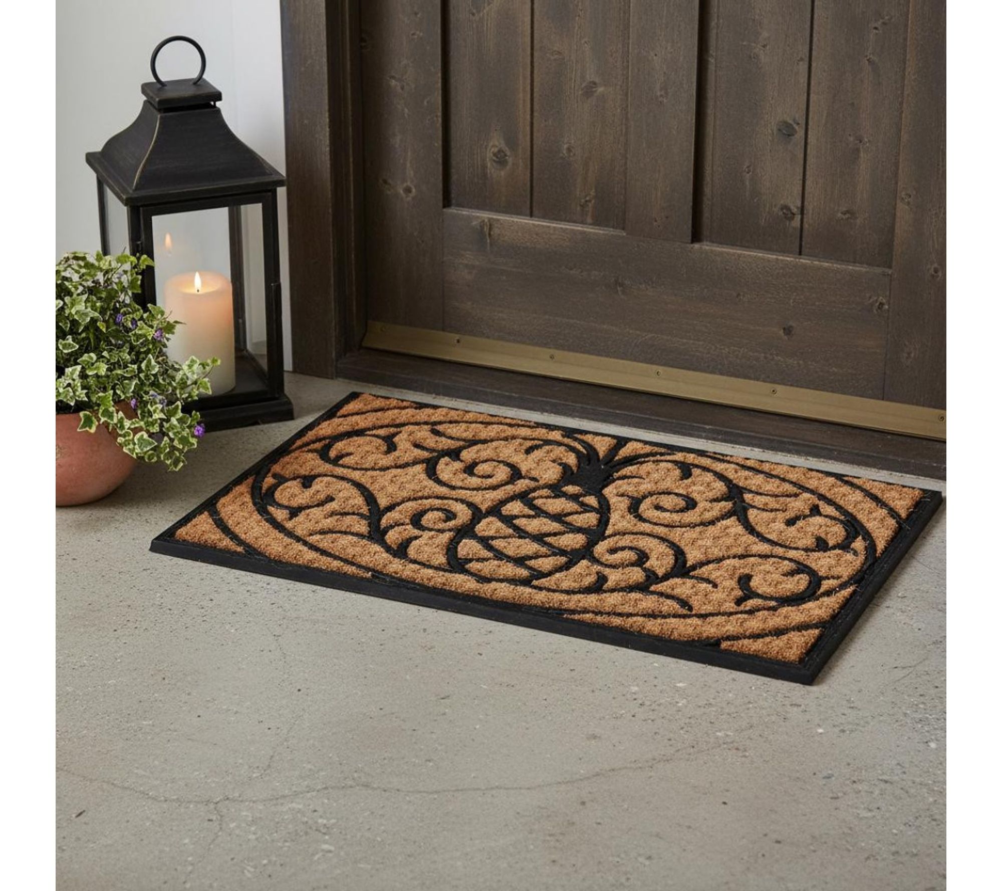 HomeRoots 18" X 30" Black Rubber Pineapple Outdoor Door Mat