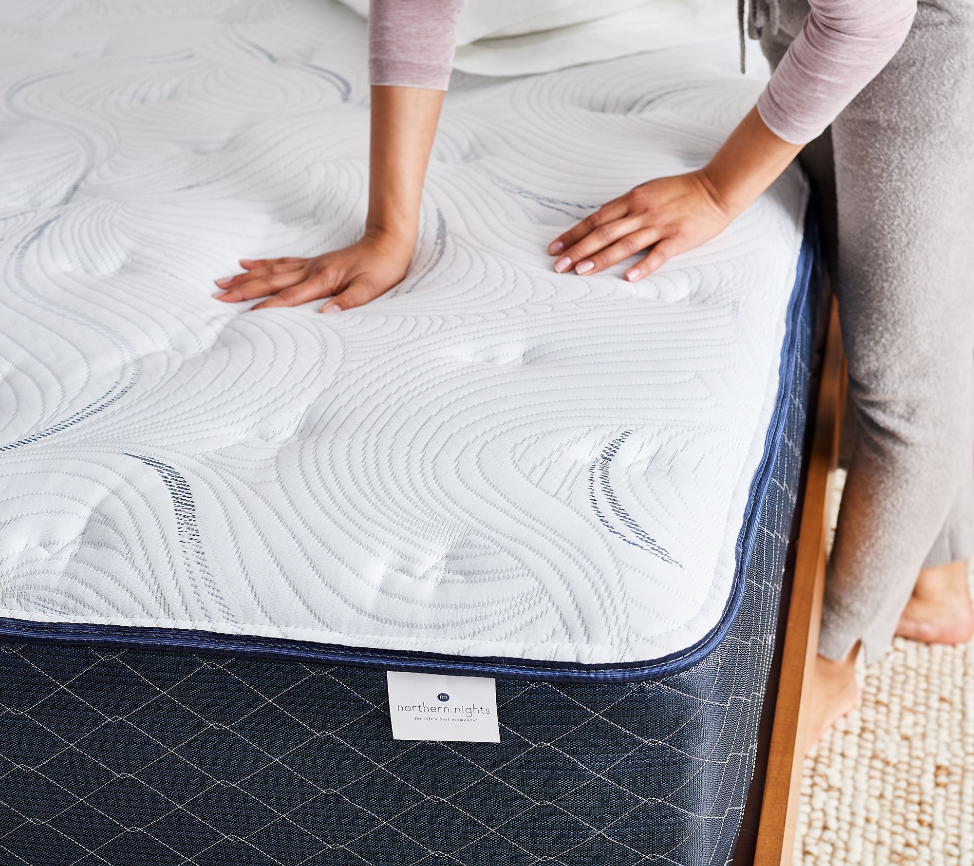 Northern Nights 12.5" Serene Dream Hybrid Mattress