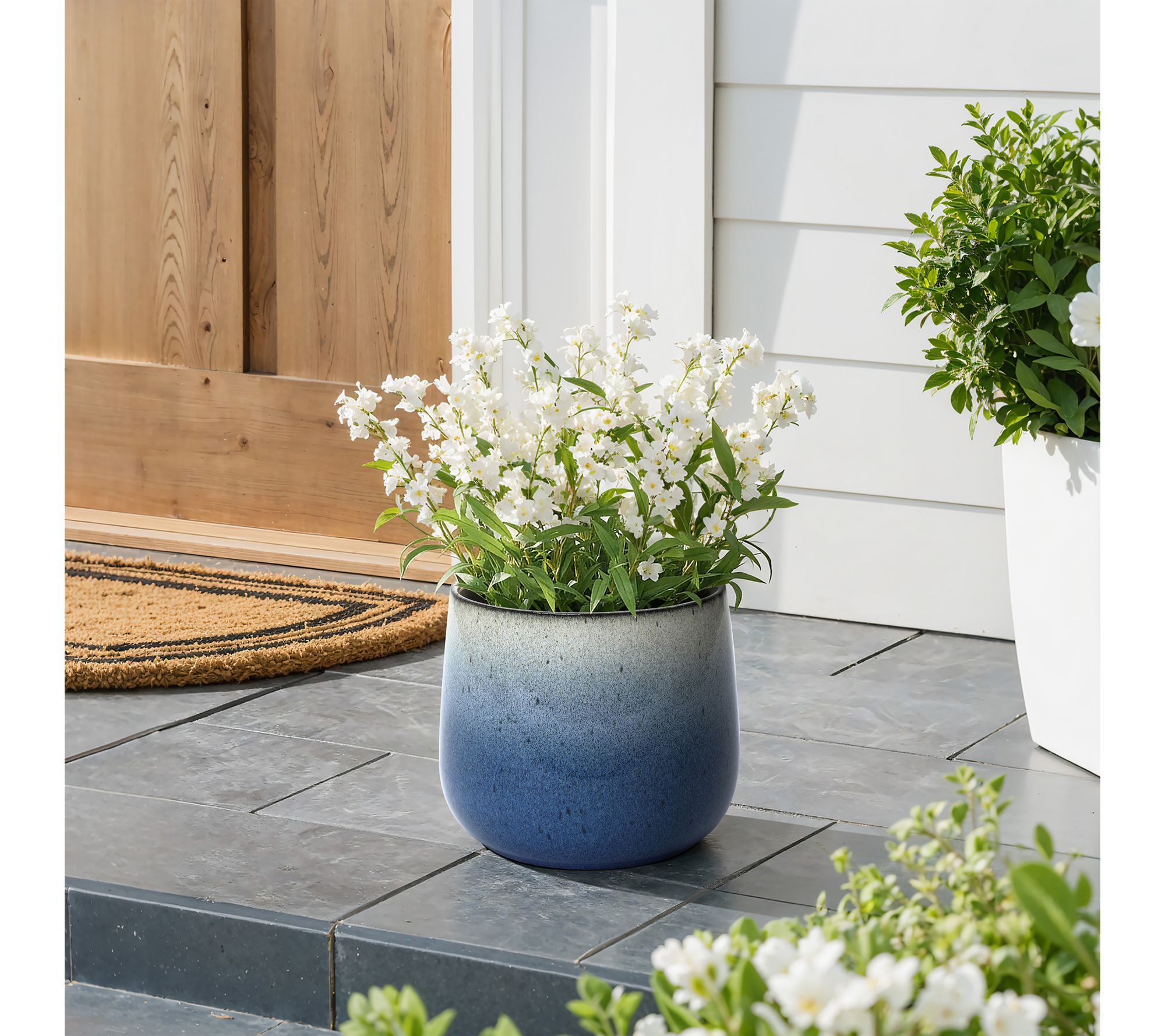 LuxenHome Blue Ombre Planter, 11.61" Round Ceramic Pot