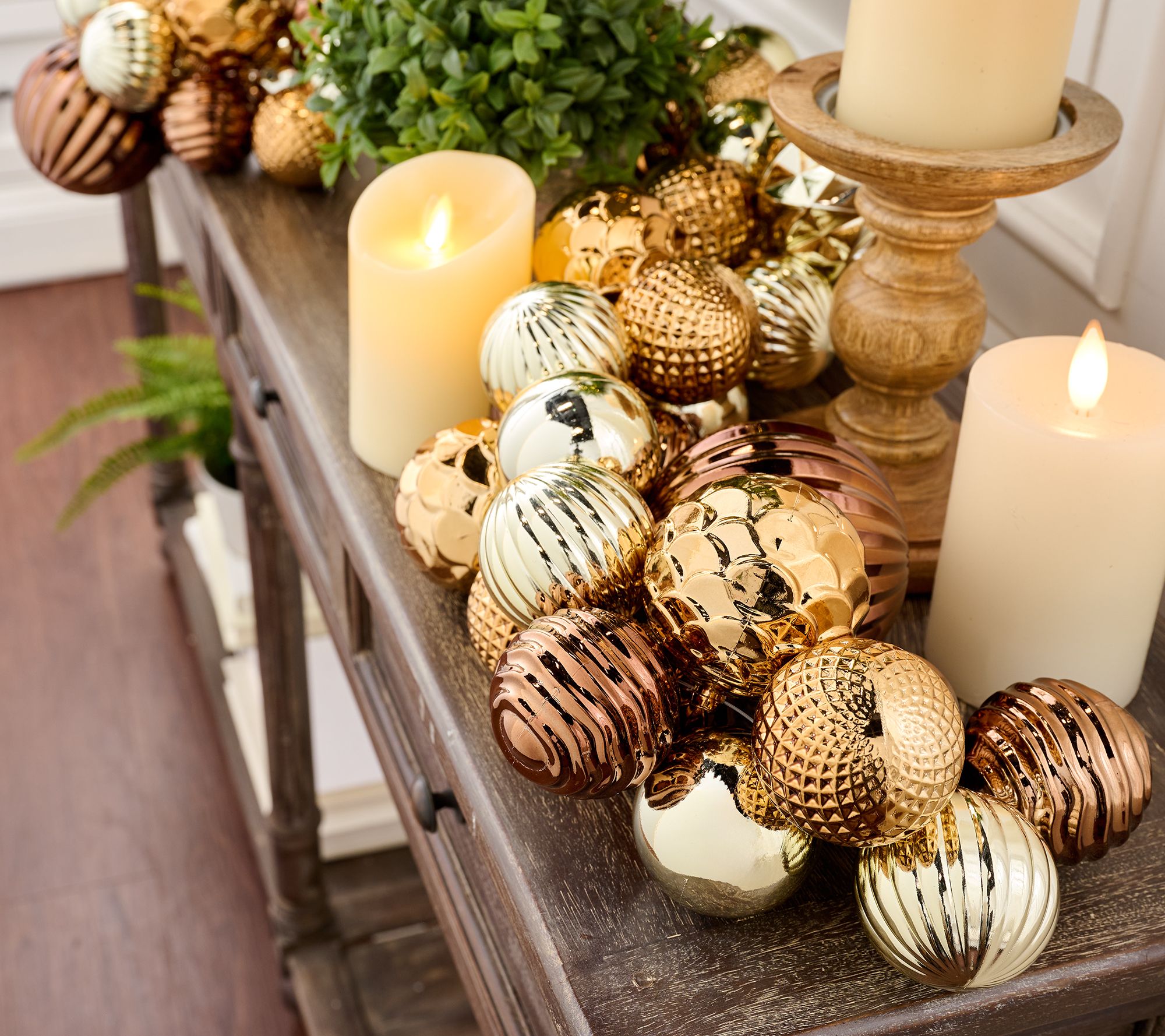 Kringle Express 6' Ombre Shatterproof Ornament Garland