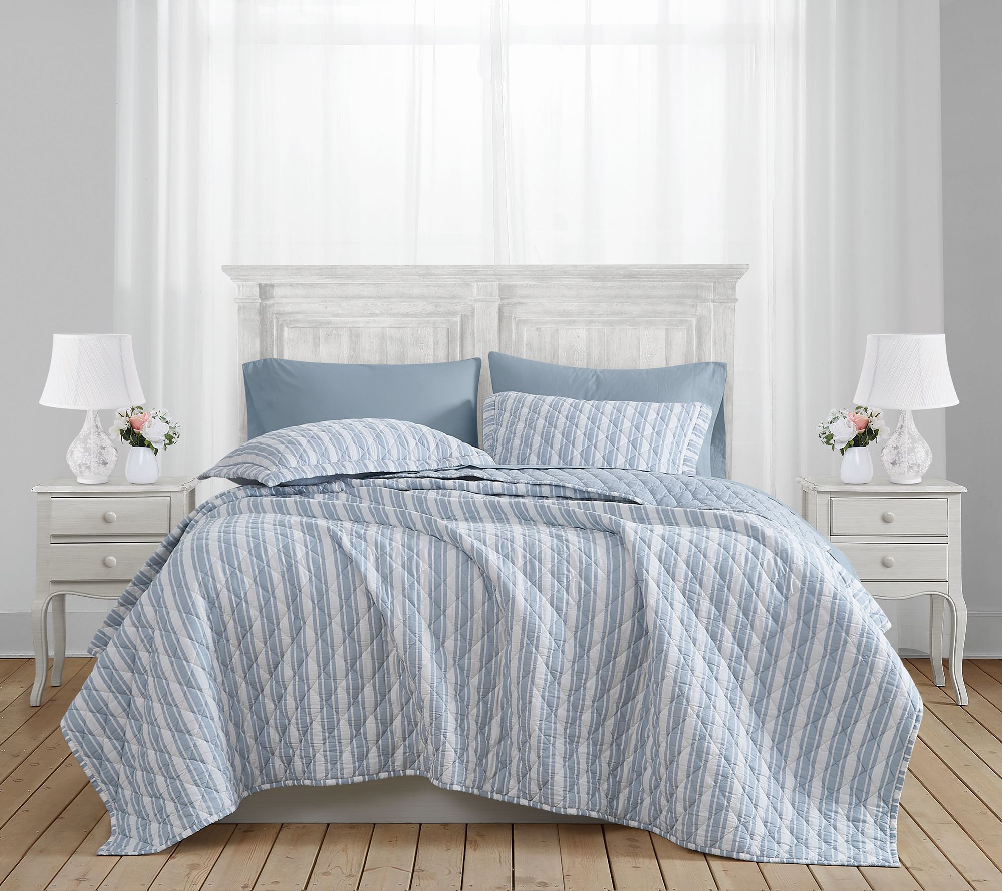 The Farmhouse by Rachel Ashwell Ticking StripeF/Q Quilt Set